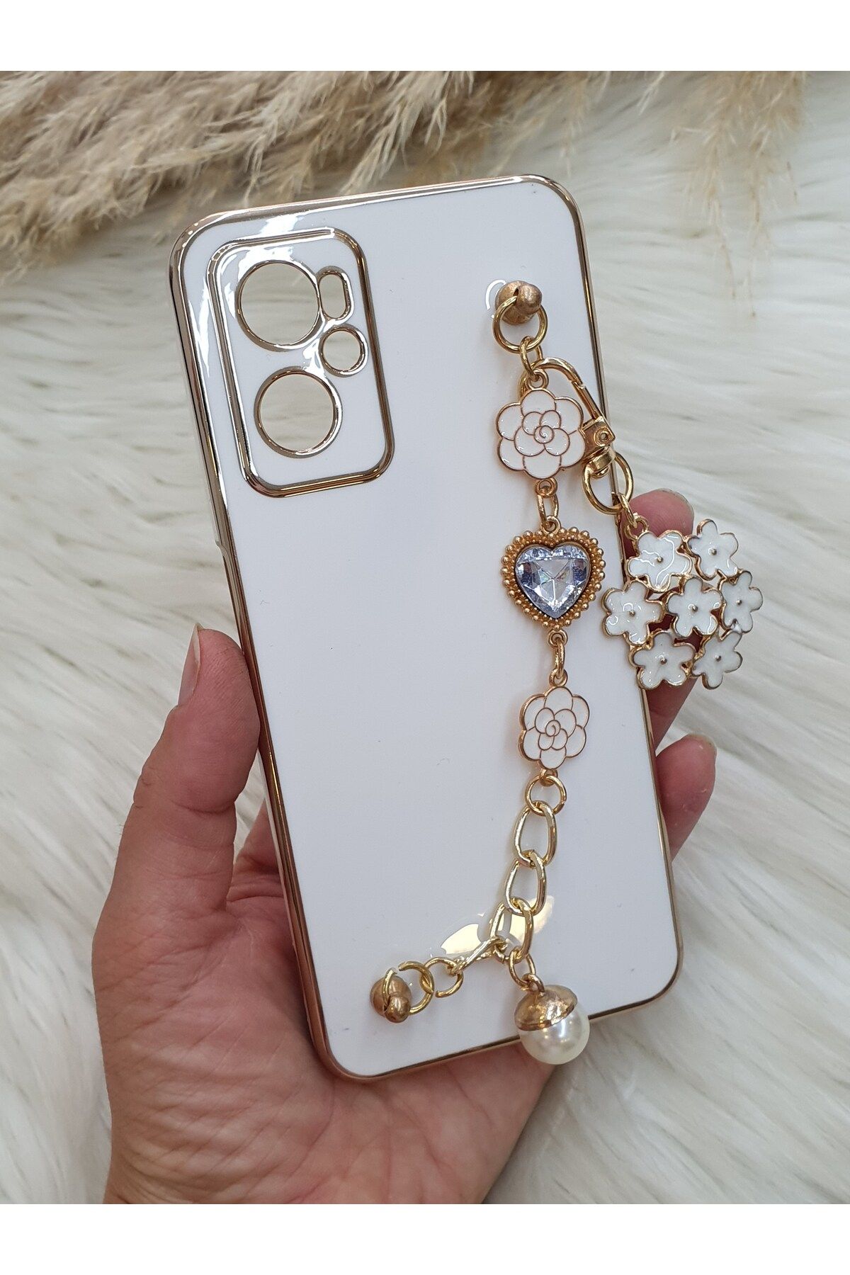 ZB Aksesuarda Moda Oppo A96 4G Çiçekli Taşlı El Geçmeli Lazer Kesim Kılıf