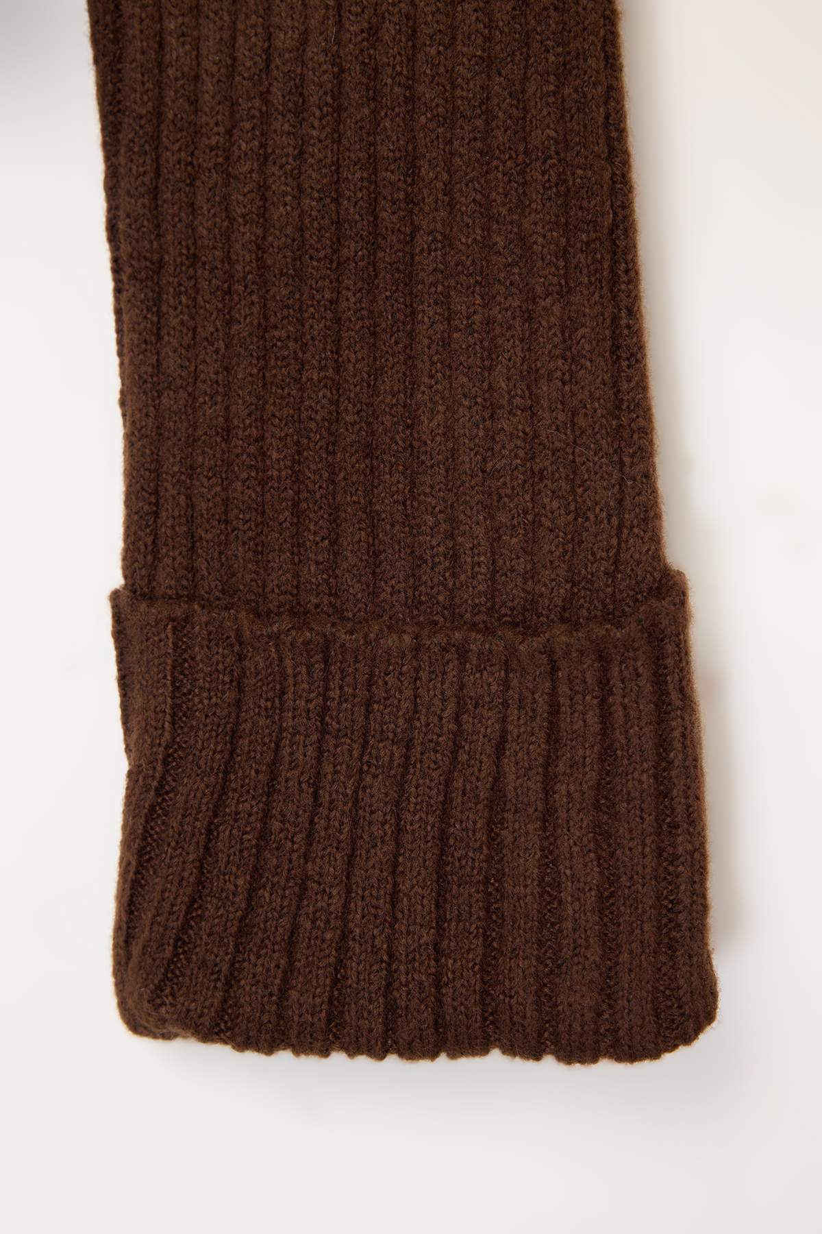 Trendyolmilla  Kahverengi Crop Yumuşak Dokulu Dik Yaka Triko Hırka TWOAW22HI0174 - Görsel 7