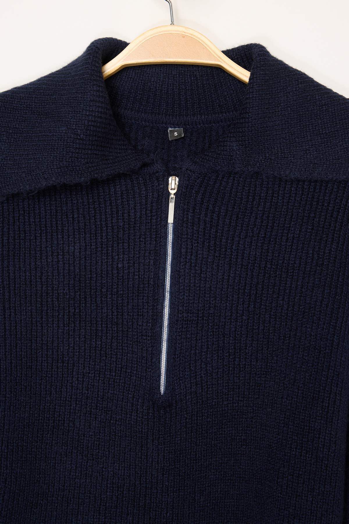 Trendyolmilla  Lacivert Yünlü Geniş Kalıp Polo Yaka Fermuarlı Triko Kazak TWOAW25KZ00011 - Görsel 7