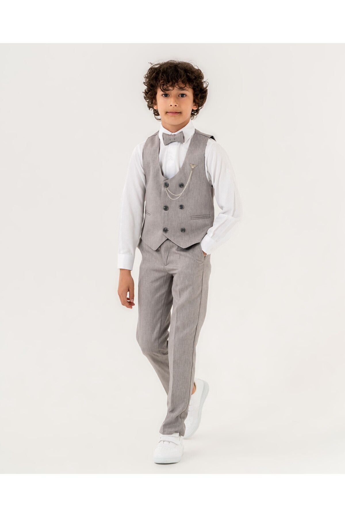 Atlas Kids Erkek Çocuk Smokin Takım Elbise – Pantolonlu Yelekli Papyonlu Gömlekli Zincirli 5’li Set fotoğrafı 6 (önizleme)
