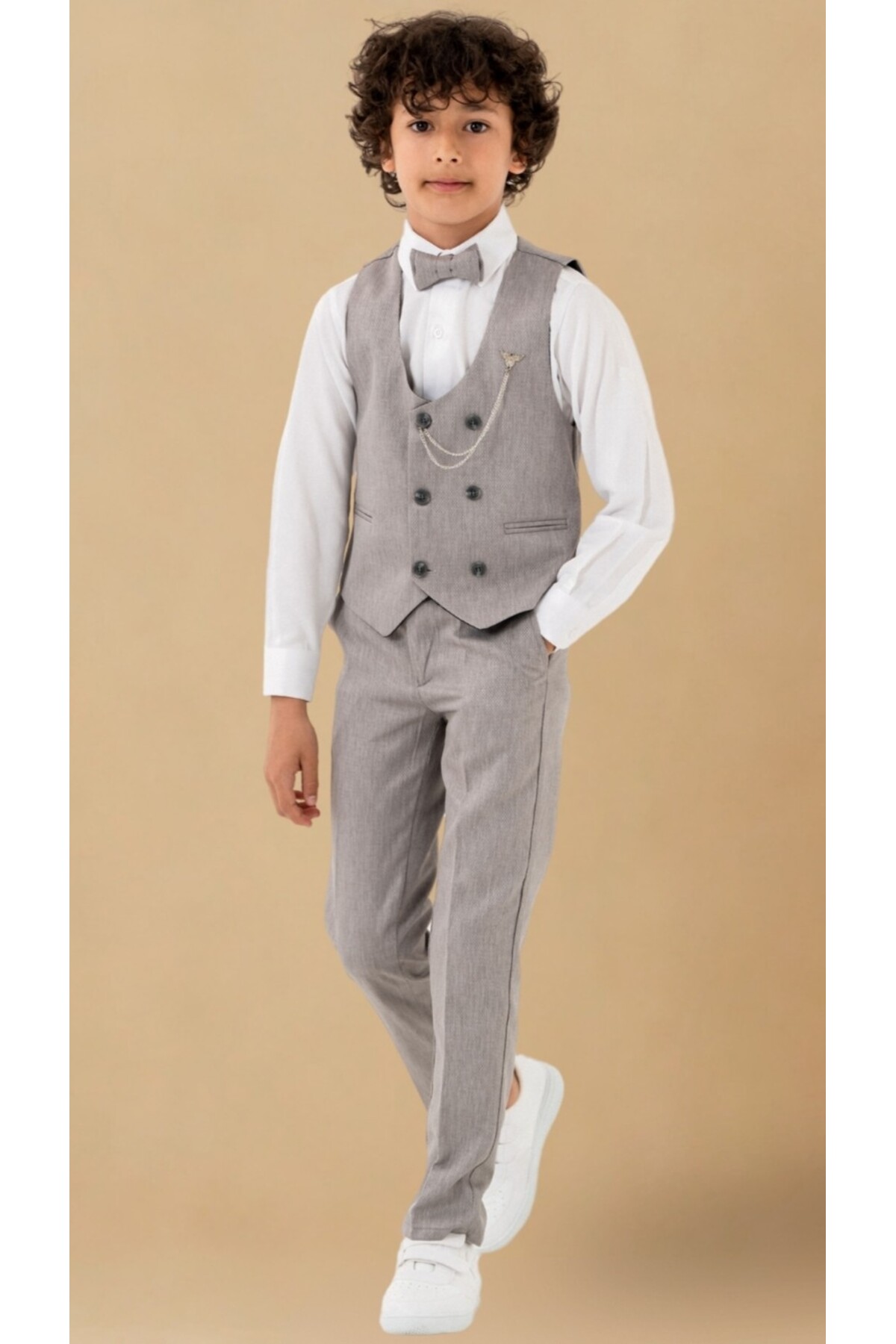 Atlas Kids Erkek Çocuk Smokin Takım Elbise – Pantolonlu Yelekli Papyonlu Gömlekli Zincirli 5’li Set fotoğrafı 3 (önizleme)