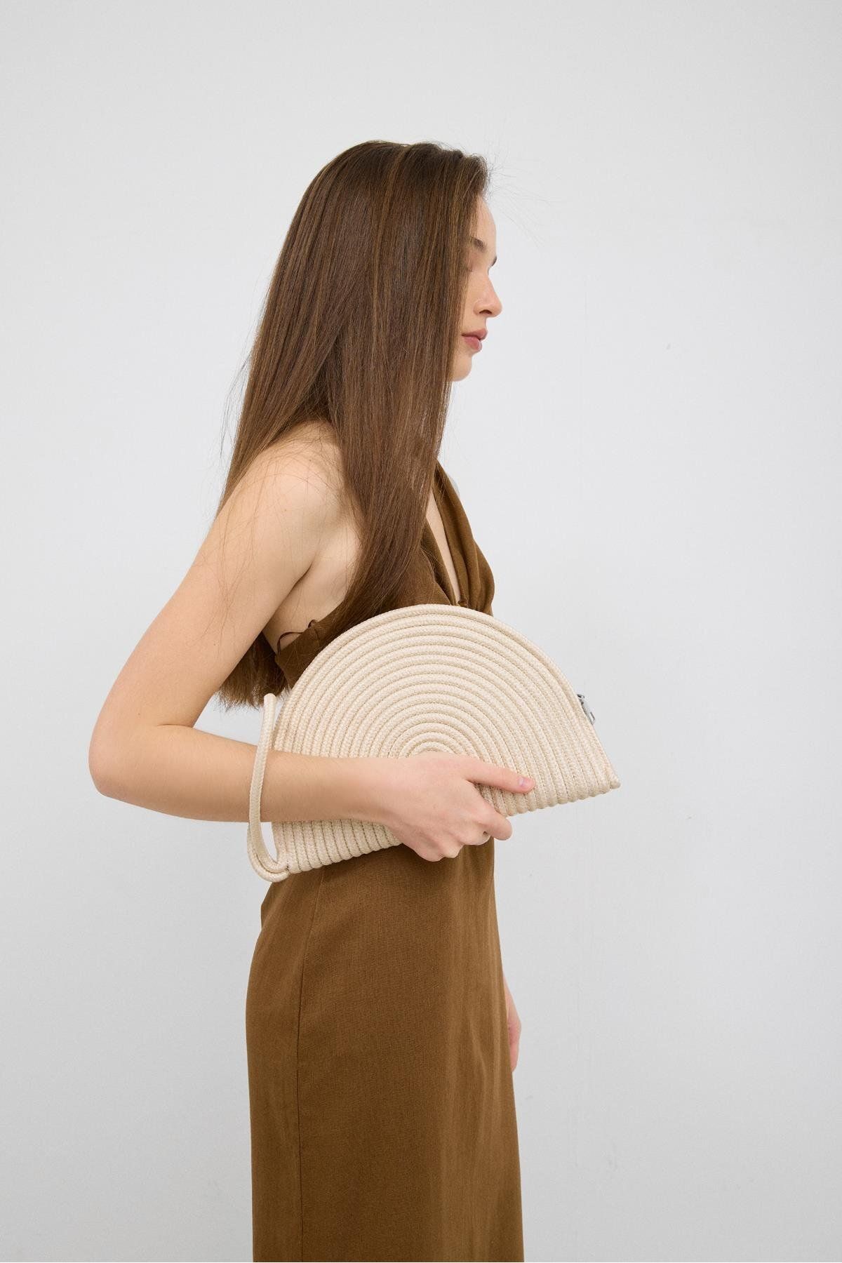 Shule Bags-Most Straw Clutch Bag Cream 3
