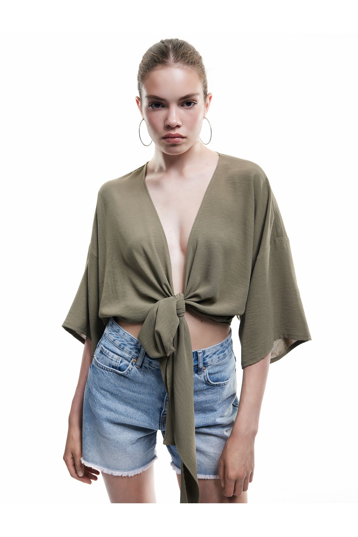 Kısa Kollu Kruvaze Yaka Bağlama Detaylı Oversize Kimono