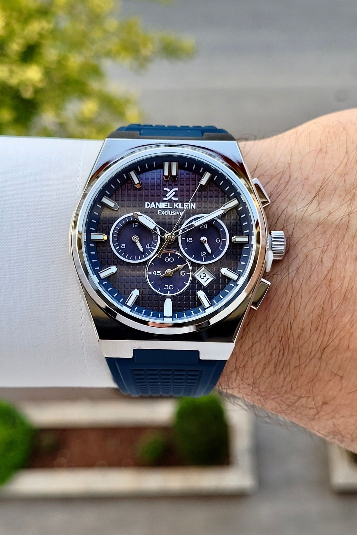 Daniel Klein Kasası Metalik Kordonu Lacivert Renk 2 Yıl Garantili 44 Mm Göstergeleri Aktif Erkek Kol Saati