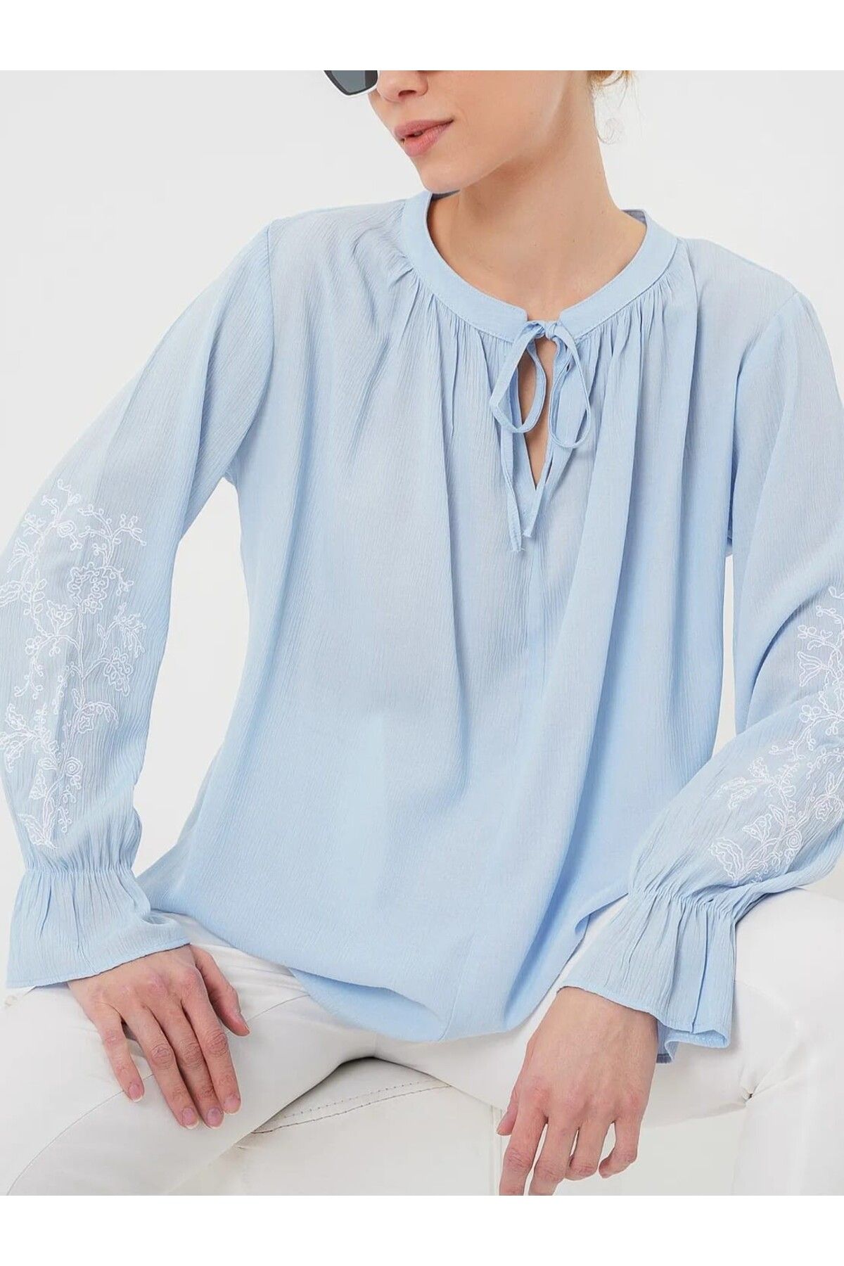 mahira collection YAKASI BAĞLAMALI KOLU NAKIŞLI