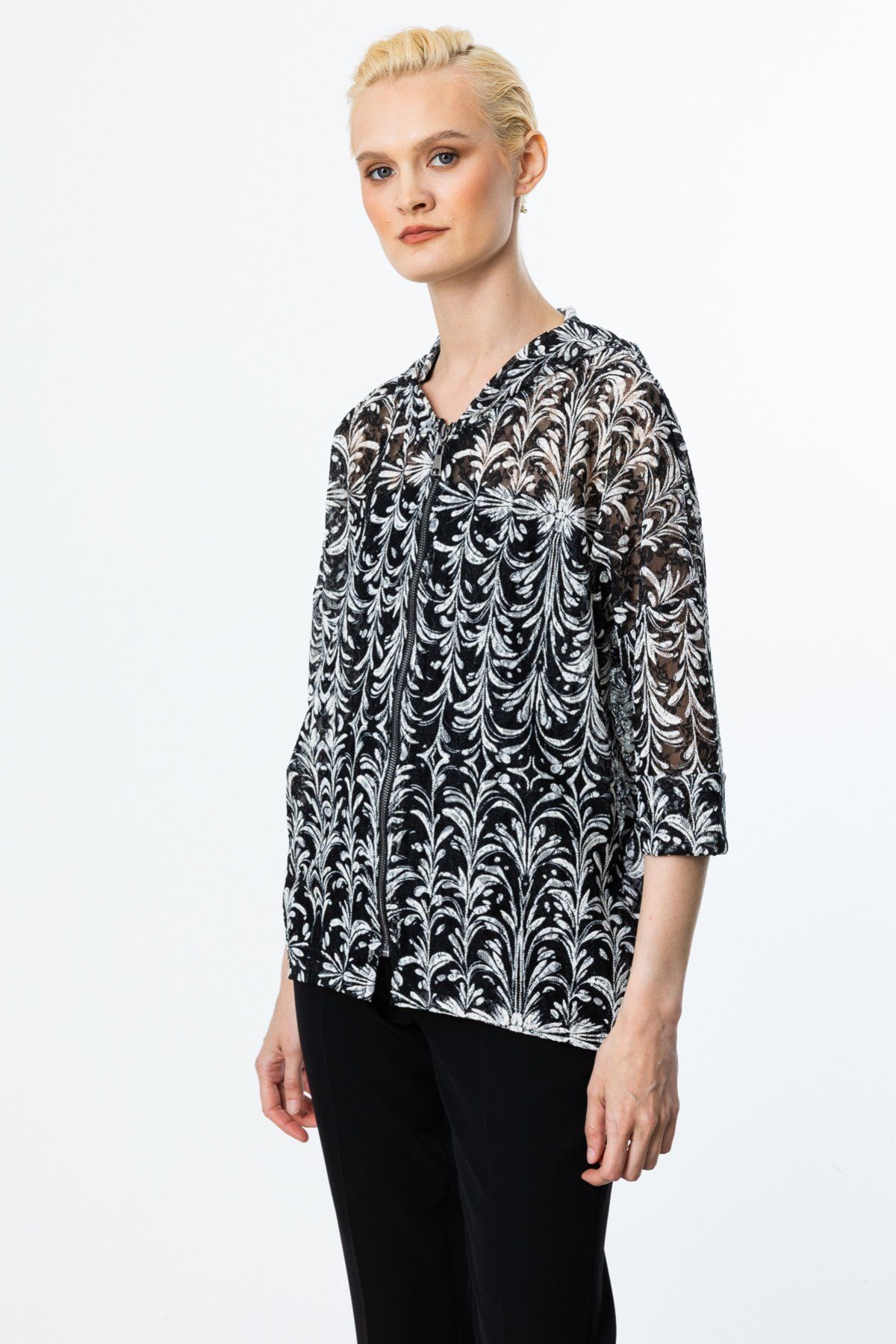 ON-Hooded Transparent Jacket 2