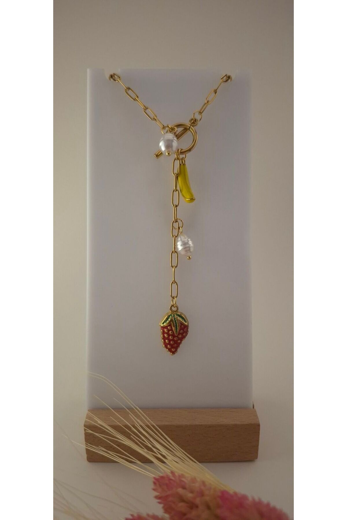 takısaat Charm Muz / Çilek Detaylı Çelik Kolye