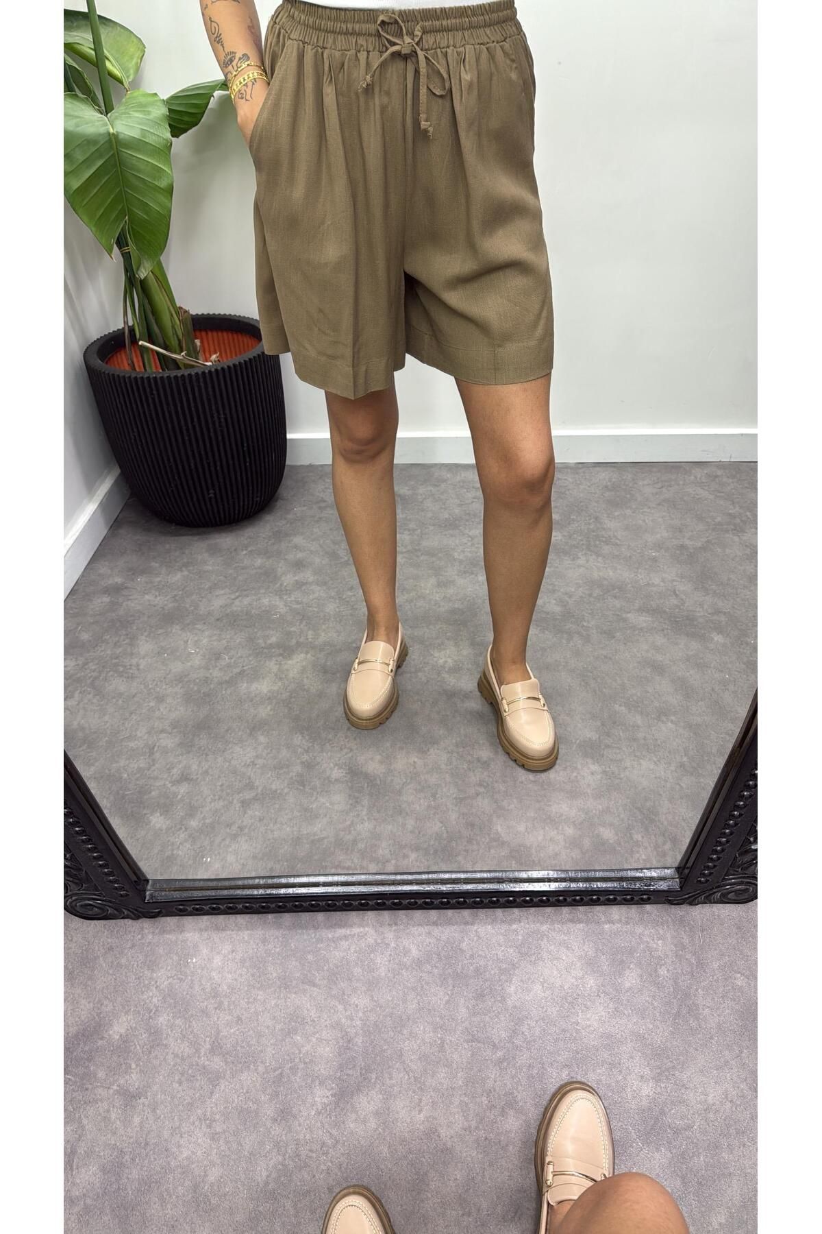Acar Boutique Lastikli Ayrobin Şort