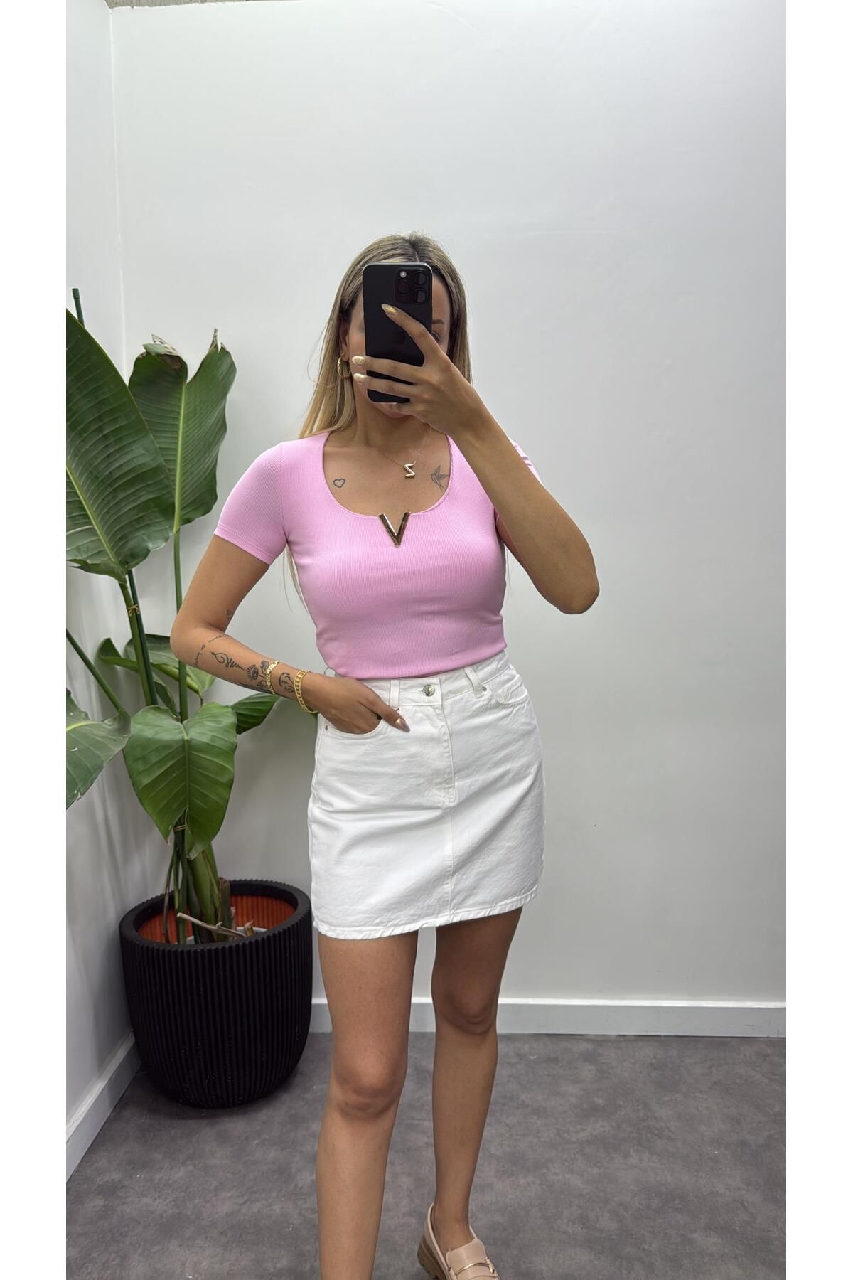 Acar Boutique V Aksesuarlı Bluz