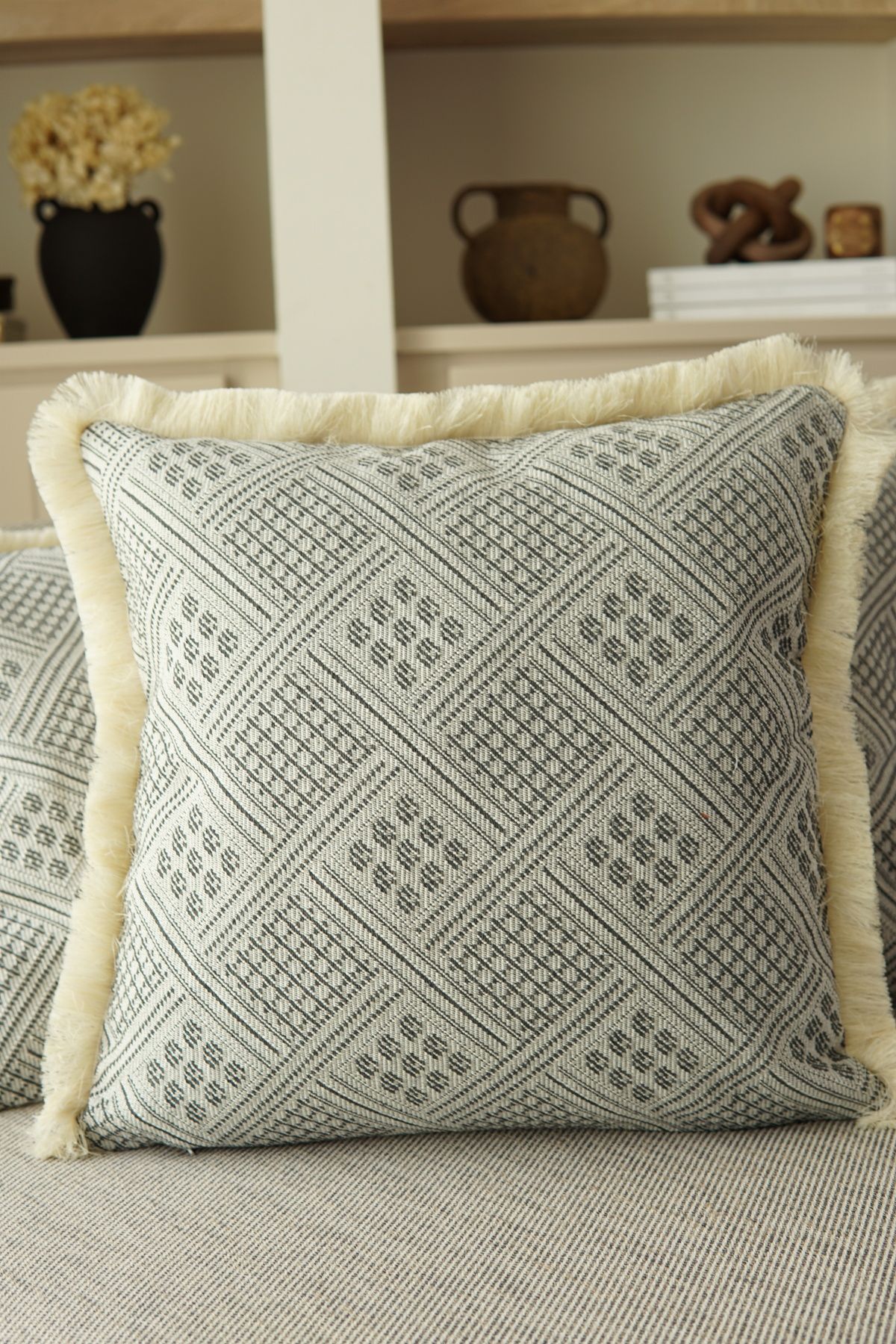 Pilloveland 1 Adet Doğal Pamuklu Geleneksel Buldan Dokuma Kırlent Kılıfı - 42*42 Cm - Gri
