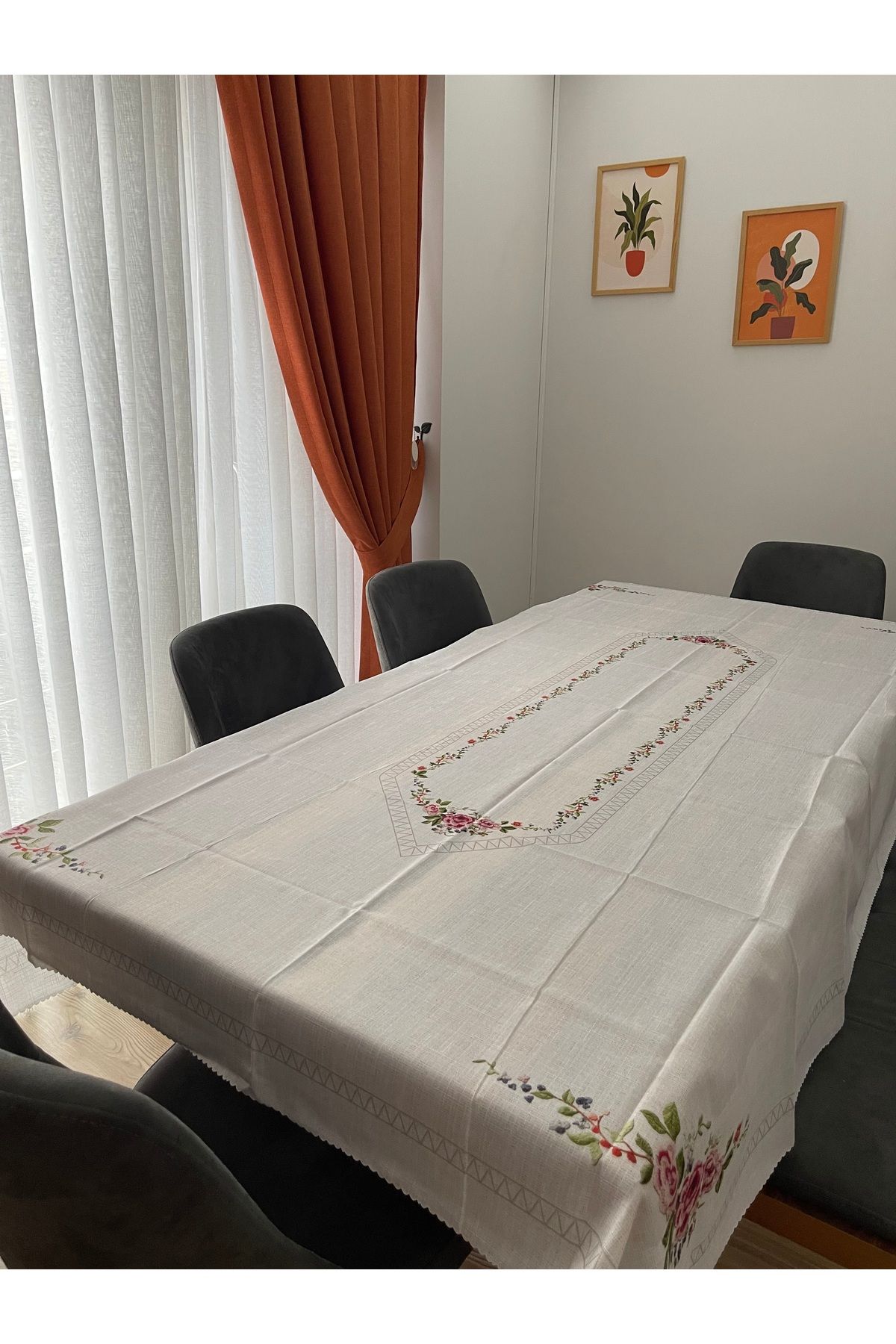Pera Dekor Kanaviçe Desenli Krem Renk Baskılı Masa Örtüsü 160X220 cm