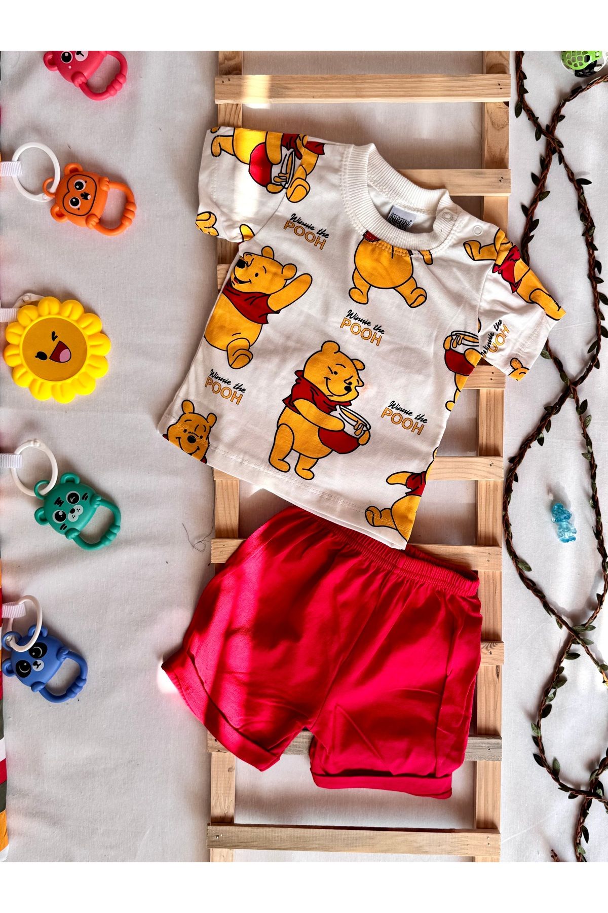 KapsülBebek %100 Organik Pamuk Unisex Yazlık Bebek Takımı – Winnie the Pooh Tişört & Şort 2’li Set