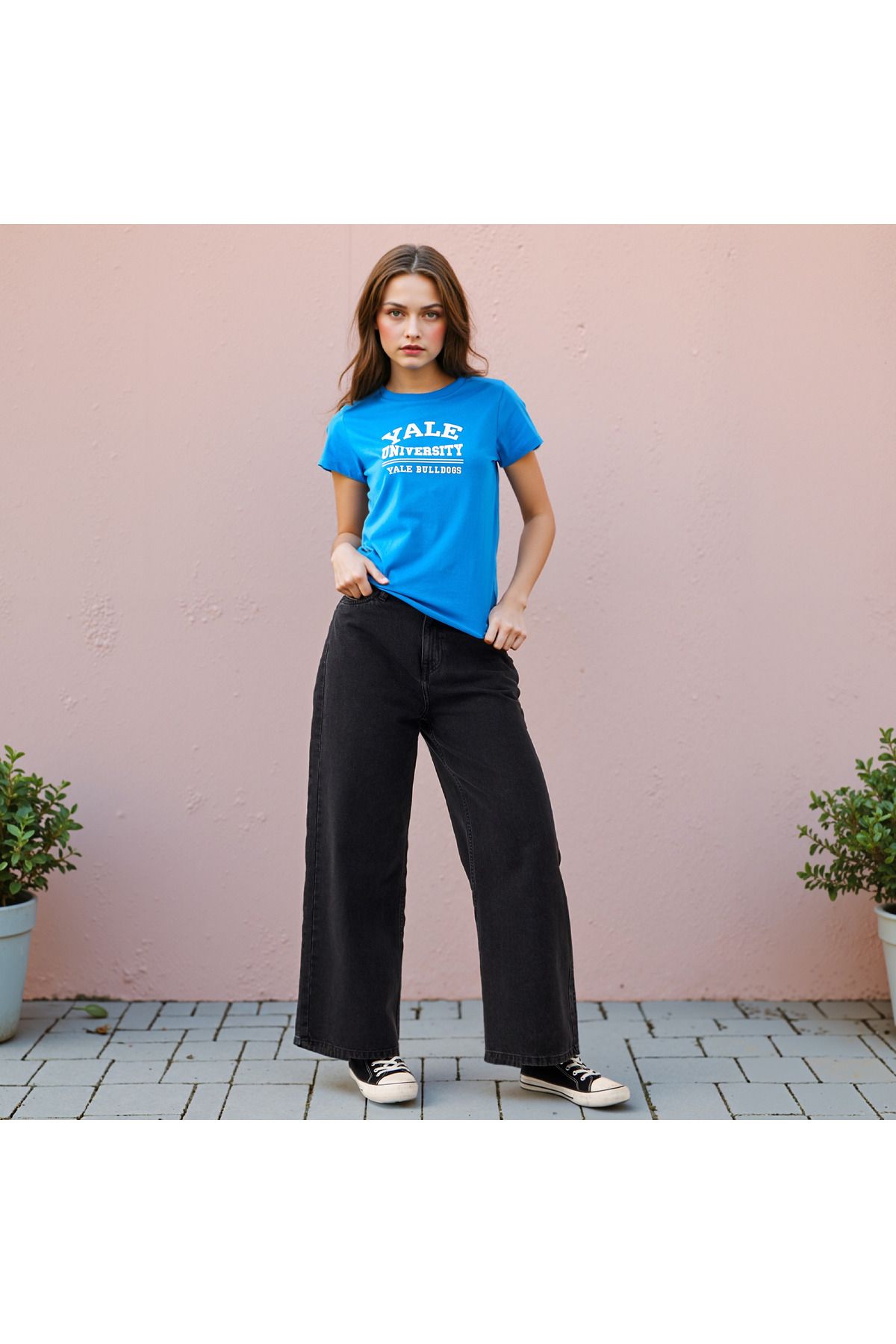 SP Characters-Varsity Print T-shirt with Crew Neck 2