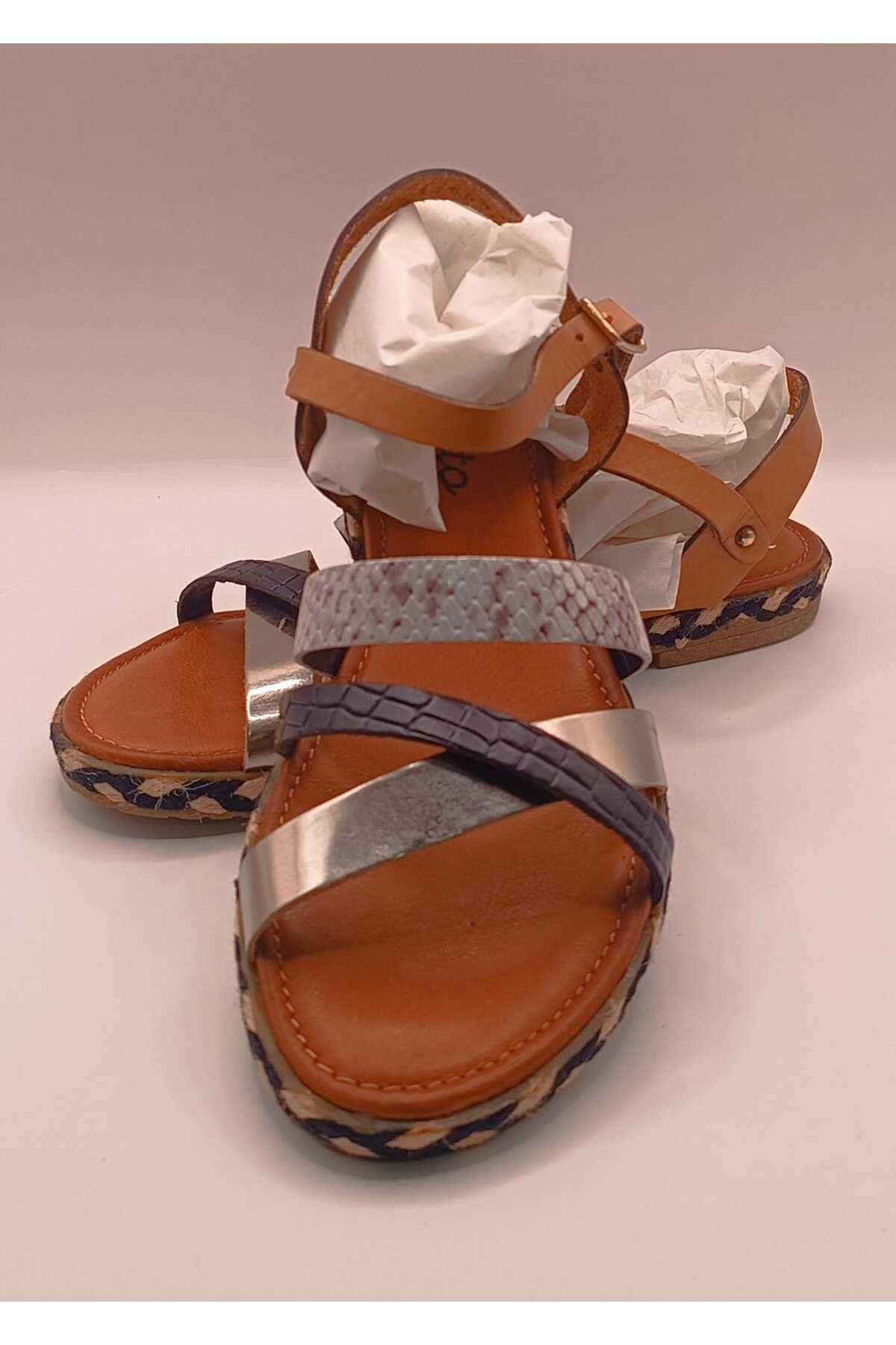 İDOL SHOES KADIN HAKİKİ DERİ SANDALET