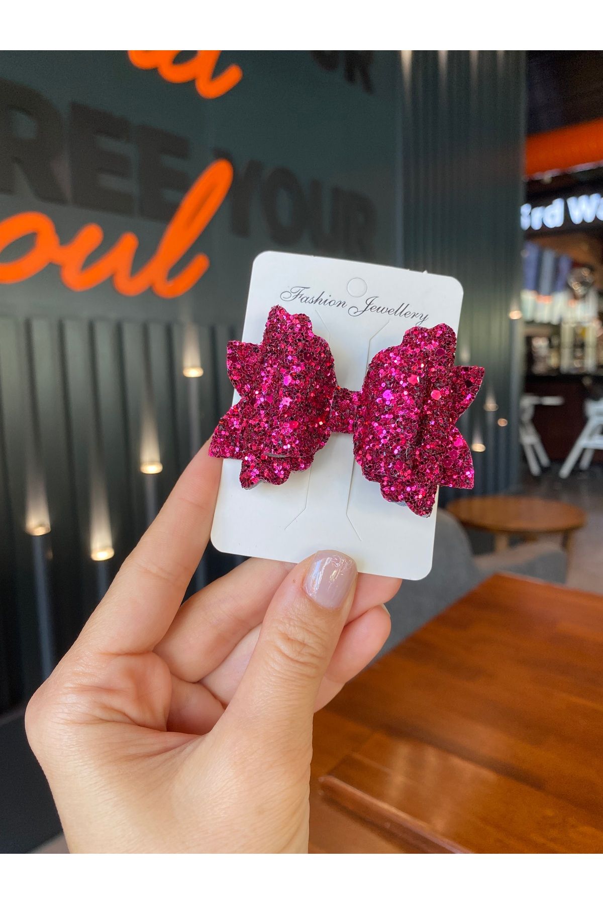 Little Sparkle Co. Fuşya Pembe Midi Boy Glitter Simli Fiyonk Toka Klipsli (1 Adet)