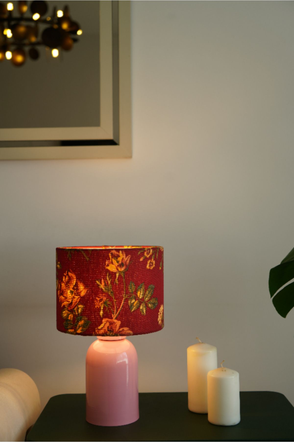 retro home design Pembe Ayaklı Kırmızı Çiçekli Baskı Kumaş Şapkalı Şık Yatak Odası Salon Abajur Özel Modern