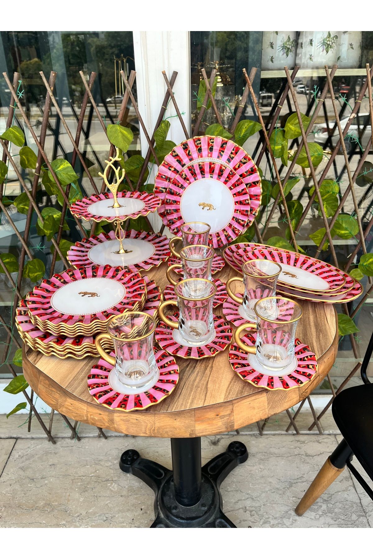 GÜRCÜGLASS Pembe leopar 28 prç kulplu kahvaltı takımı