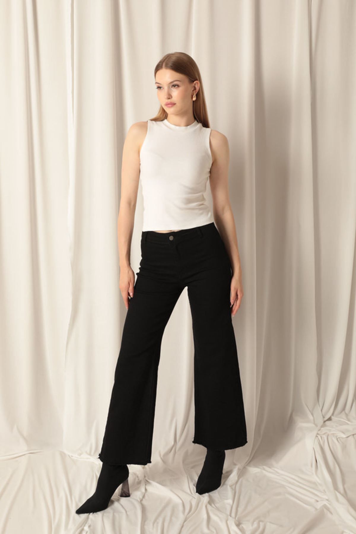 devrialemshoes Denim Kumaş Wide Leg Paçası Püsküllü Salaş Kadın Siyah Kot Pantolon