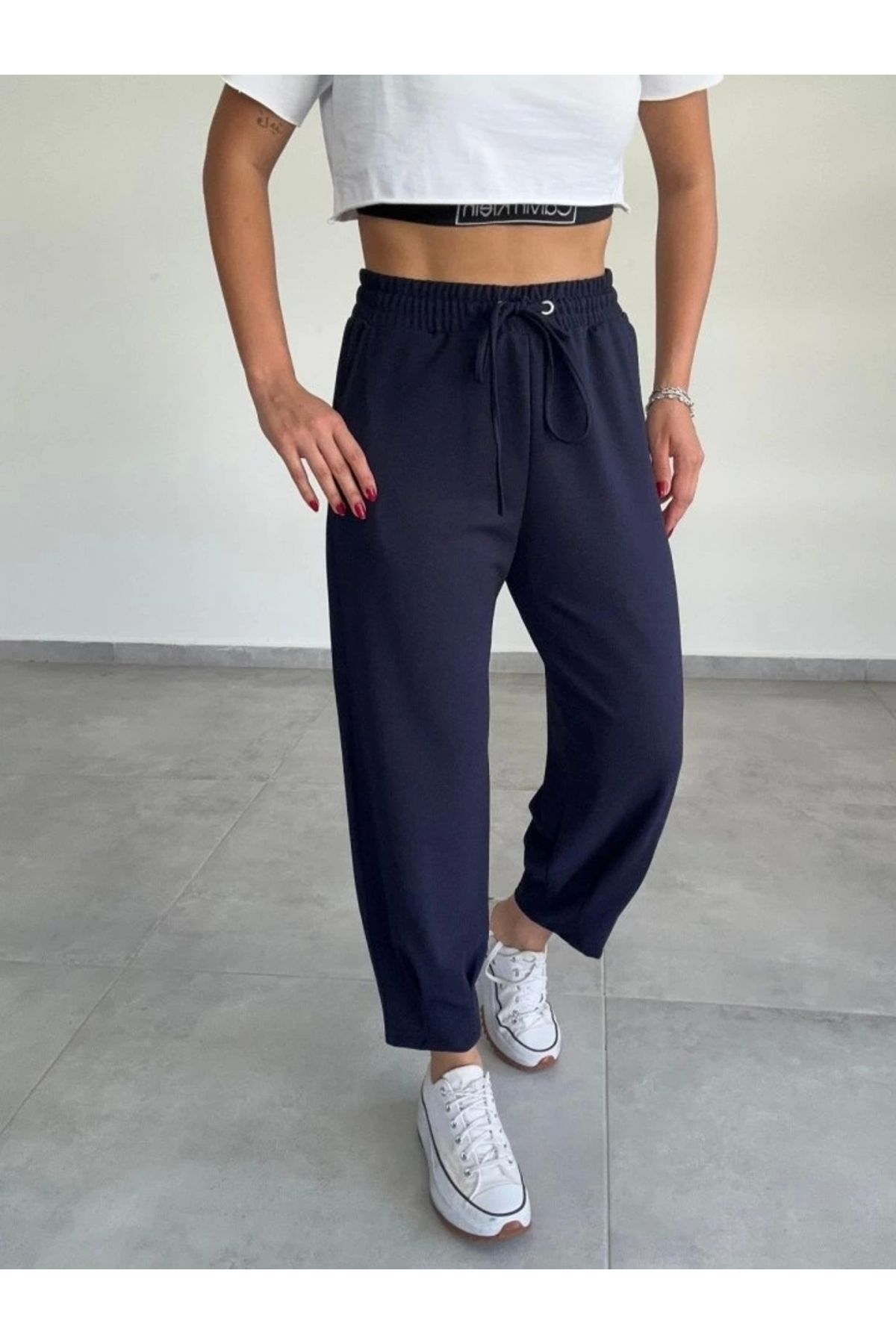 Butik Kadın Dalgıç Krep Full Likralı Paçası Pens Detay Pantolon