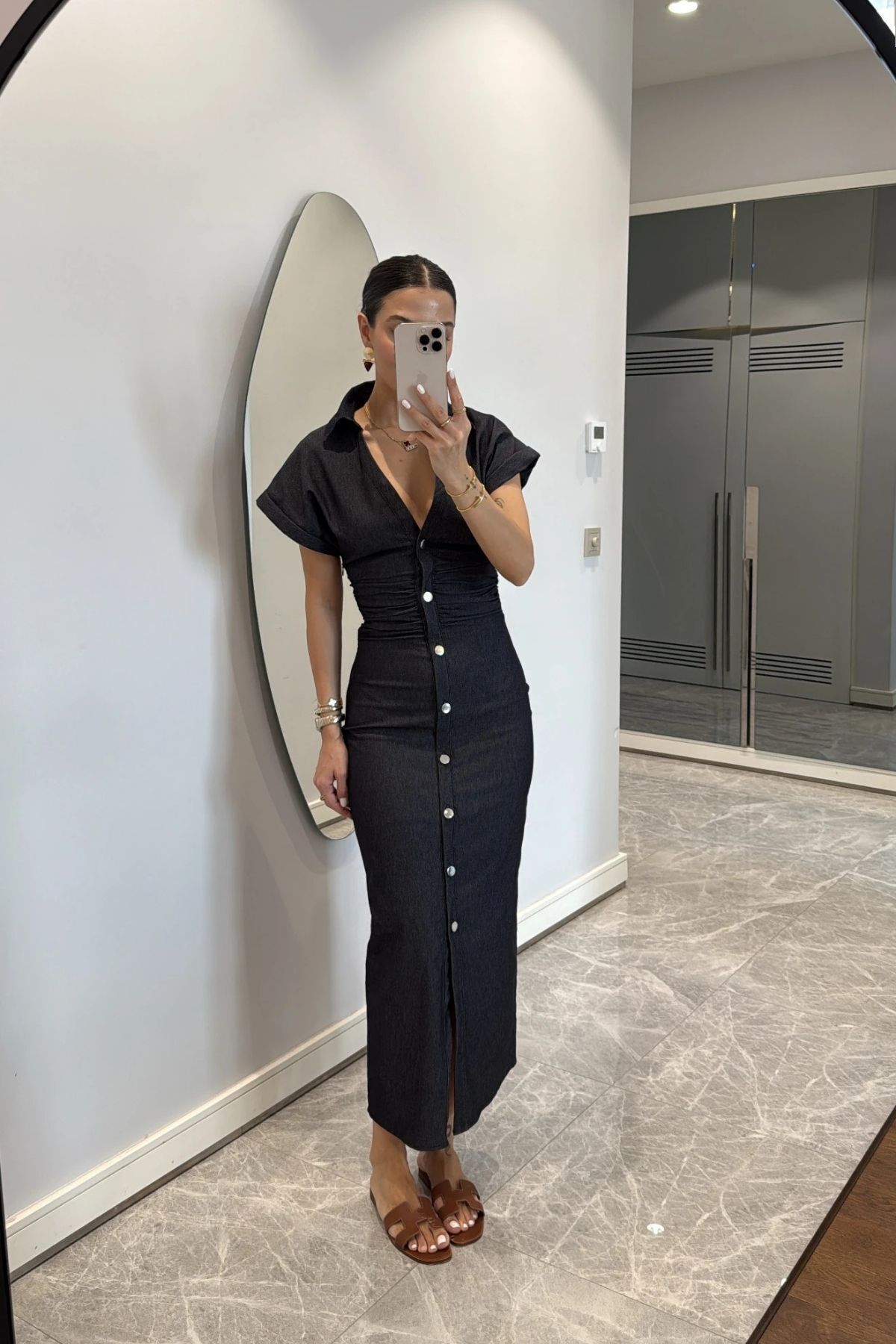 FMN Collection kısa dik kol rahat esnek denim kumaş uzun düğmeli büzgü detay v yaka midi boy kot elbise