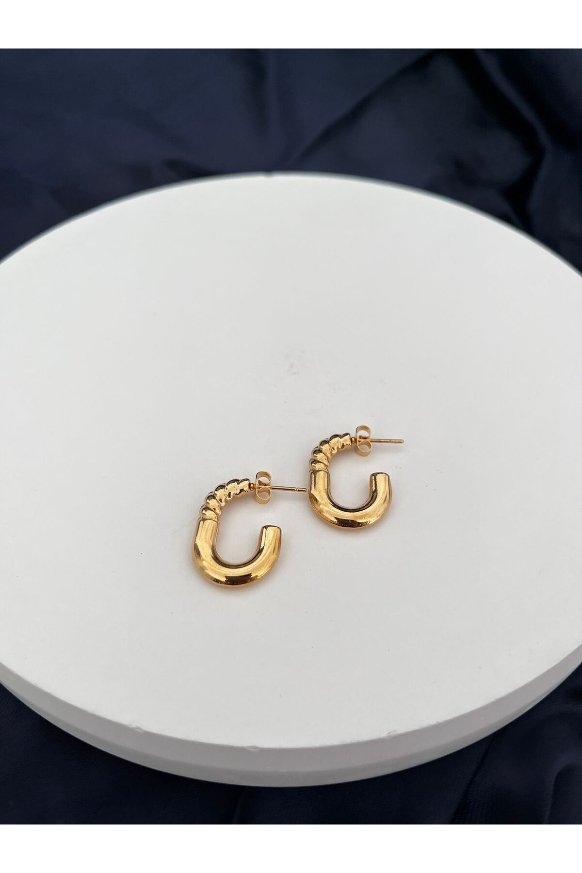 stainles steel Burgu Detaylı Çelik Küpe