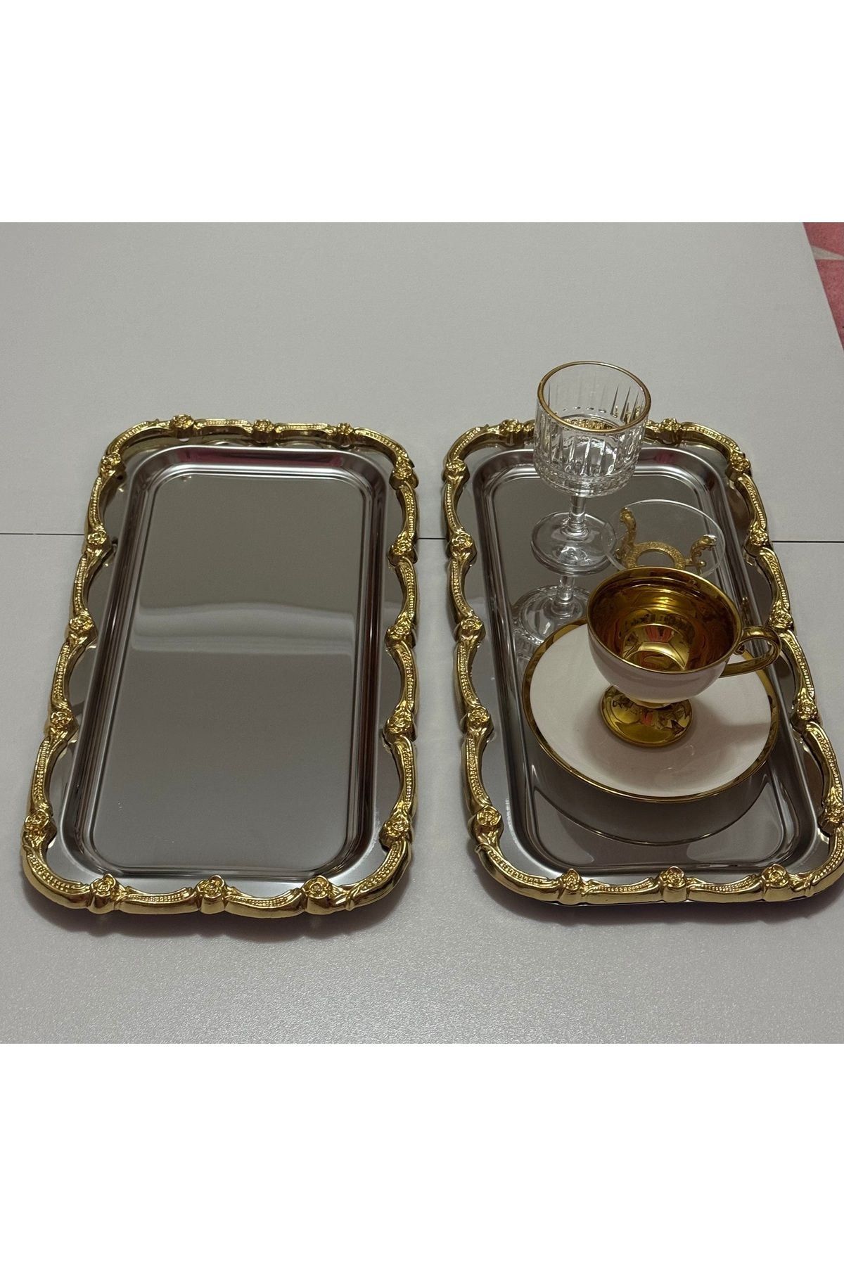 Elzemm store 2 ADET ÇELİK BÜYÜK DİKDÖRTGEN GOLD ÇERÇEVELİ SERVİS TEPSİSİ 17*33 CM