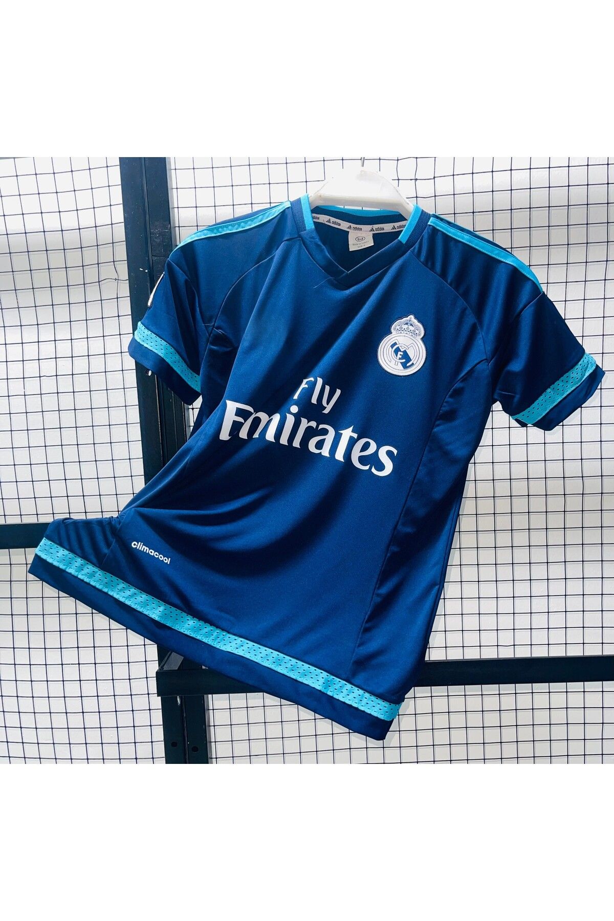 Lion Spor R'eal M'adrid 2015-16 Sezon İsimsiz Alternatif Forması(THİRD-SHIRT)6242006741