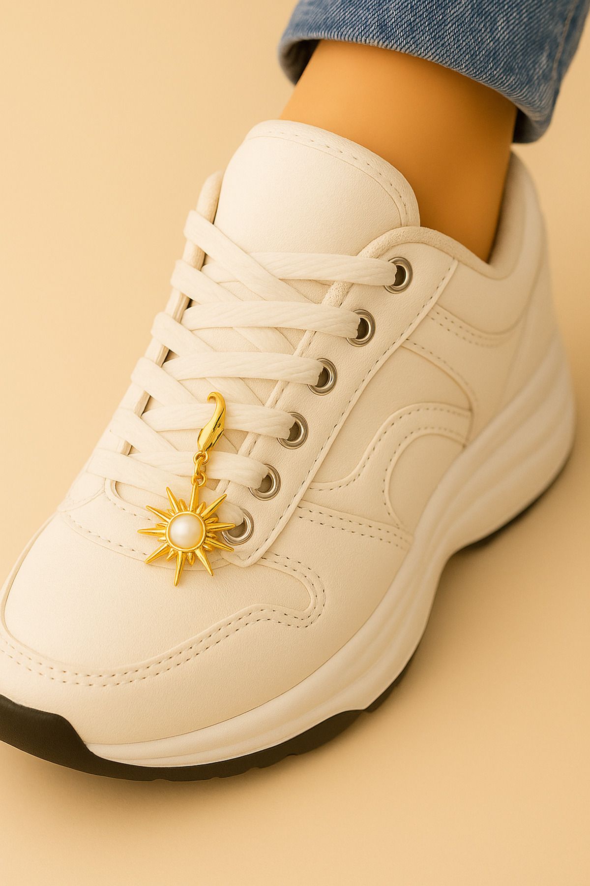 Wisstoria Collections Ayakkabı Charm İncili Güneş Model Gold-Sarı Renk