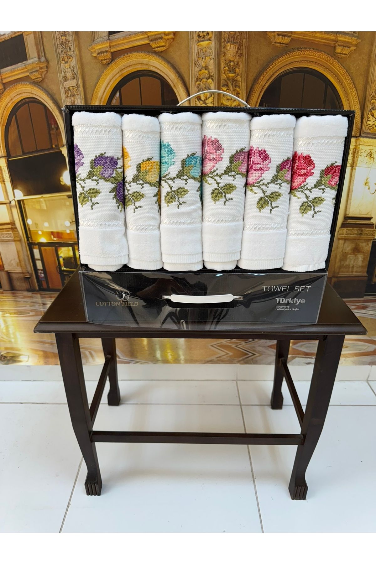 Artiva Home Collection %100 Pamuklu İğne Oyası Lale Desen İşlemeli Kadife Lüx Çeyizlik/El ve Yüz Havlusu Kutulu Set