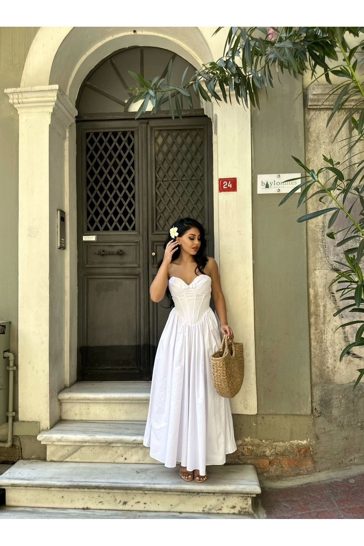 moneta boutique Kadın Askılı Kalp Yaka Tasarım Poplin Midi Elbise