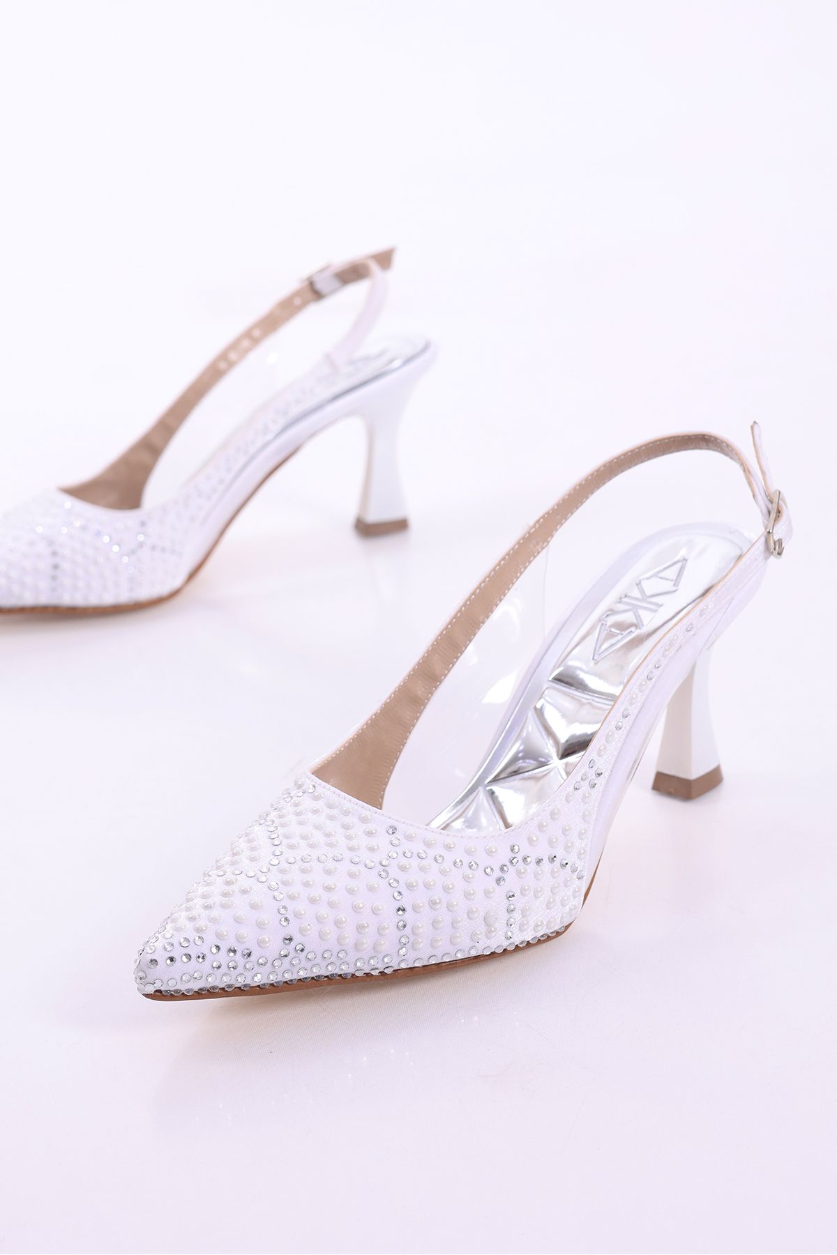 SHOESSHOPS Kadın İnci Taşlı Arkası Açık Abiye Topuklu Ayakkabı
