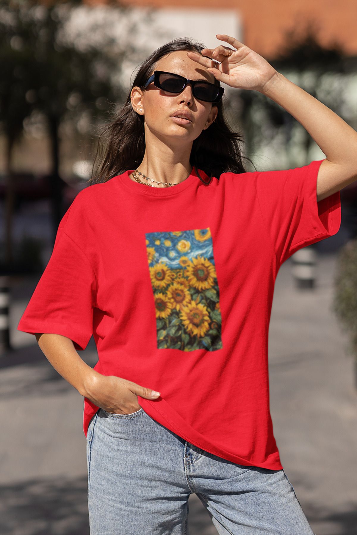 MG AYÇİÇEĞİ BASKILI KADIN BİSİKLET YAKA PAMUKLU OVERSIZE KALIP KISA KOLLU T-SHIRT