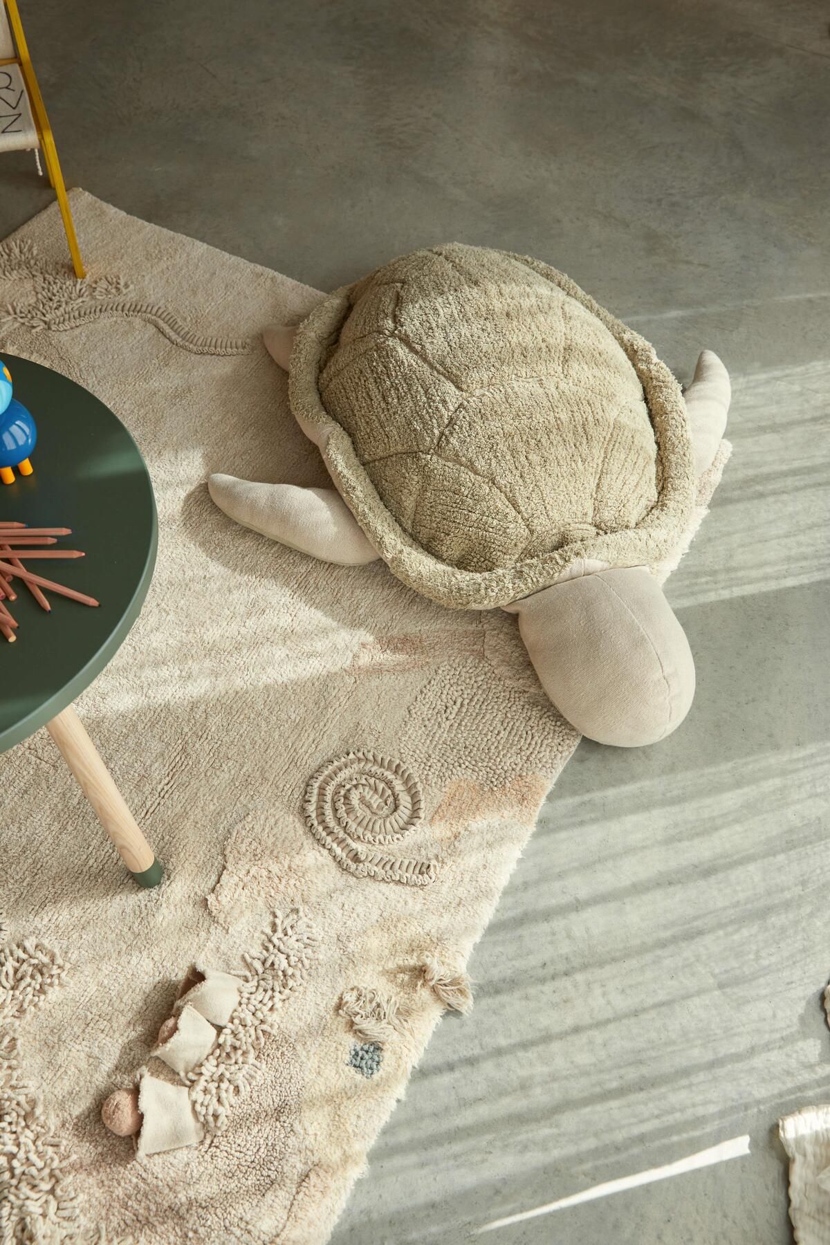 Lorena Canals Puf, Mrs. Turtle