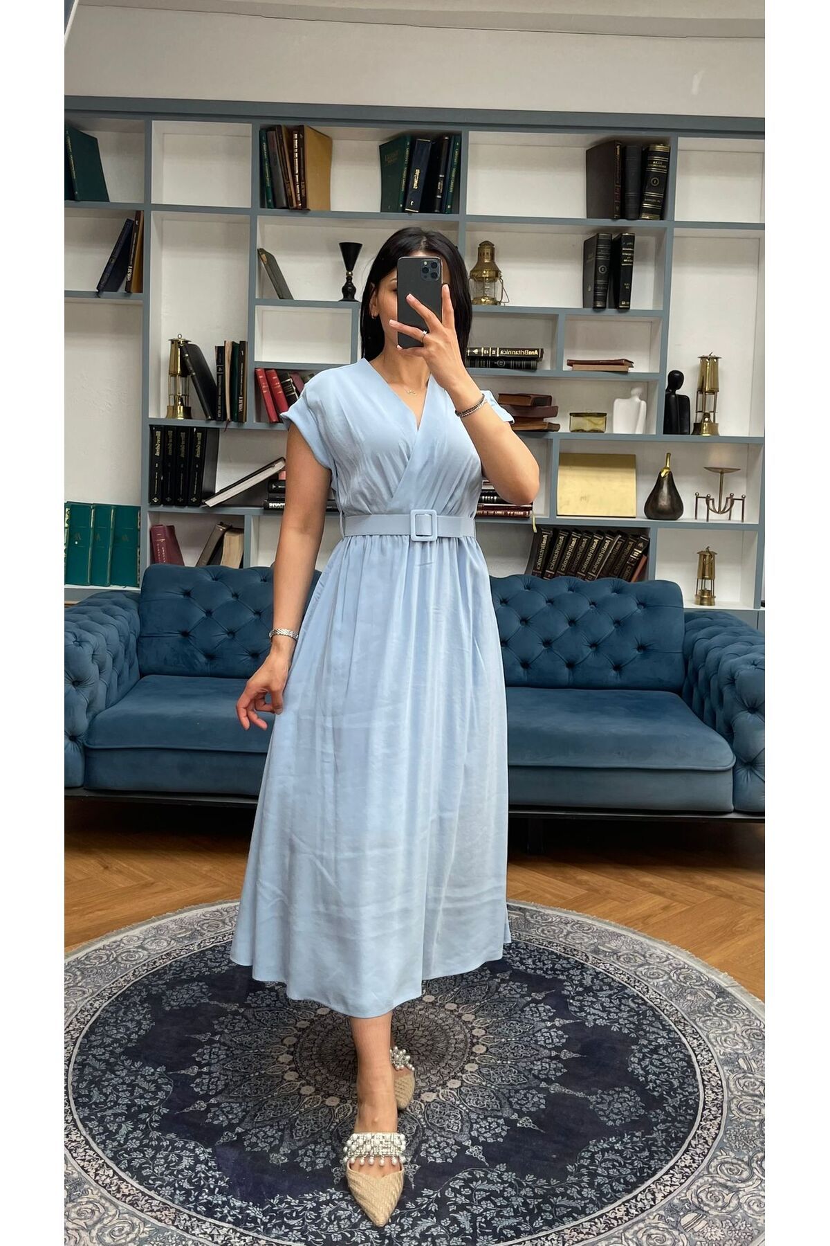 Nida Boutique V Yaka Beli Lastikli Yarım Kol Kemerli Midi Boy Elbise