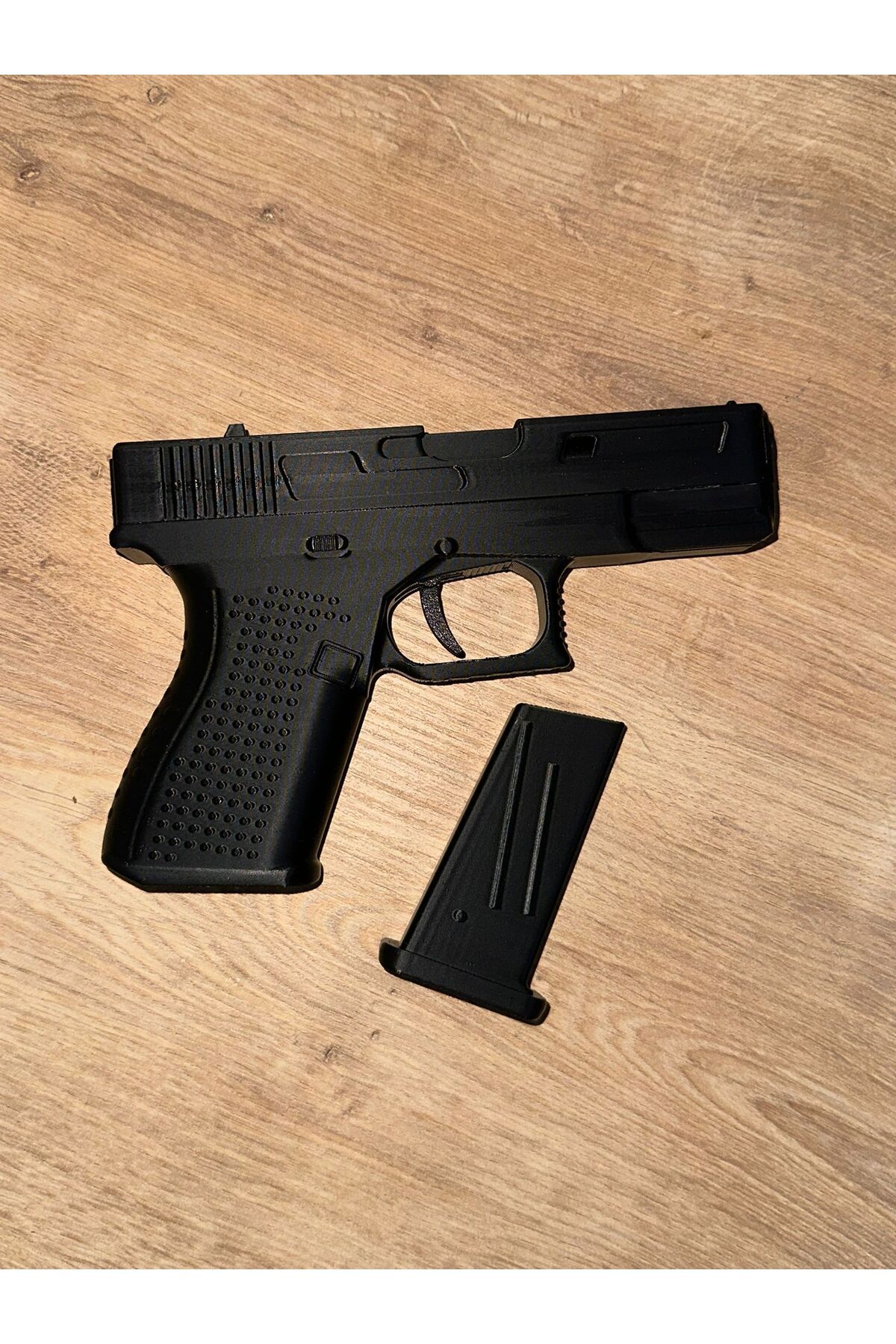SOFT Glock 19 Model 3D Baskı Maket – Film & Dizi Aksesuarı