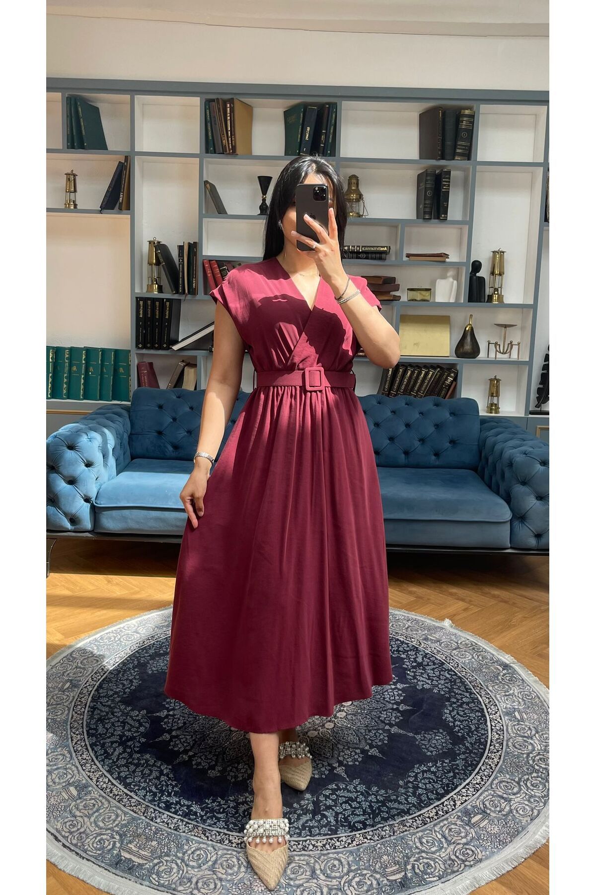 Nida Boutique V Yaka Beli Lastikli Yarım Kol Kemerli Midi Boy Elbise
