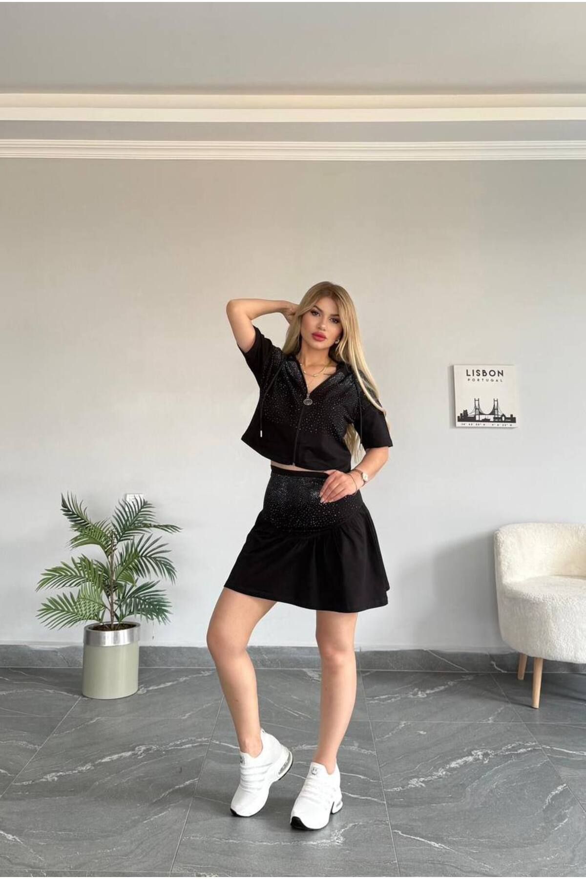 Bella Belluci Yeni Sezon Etekli Takım