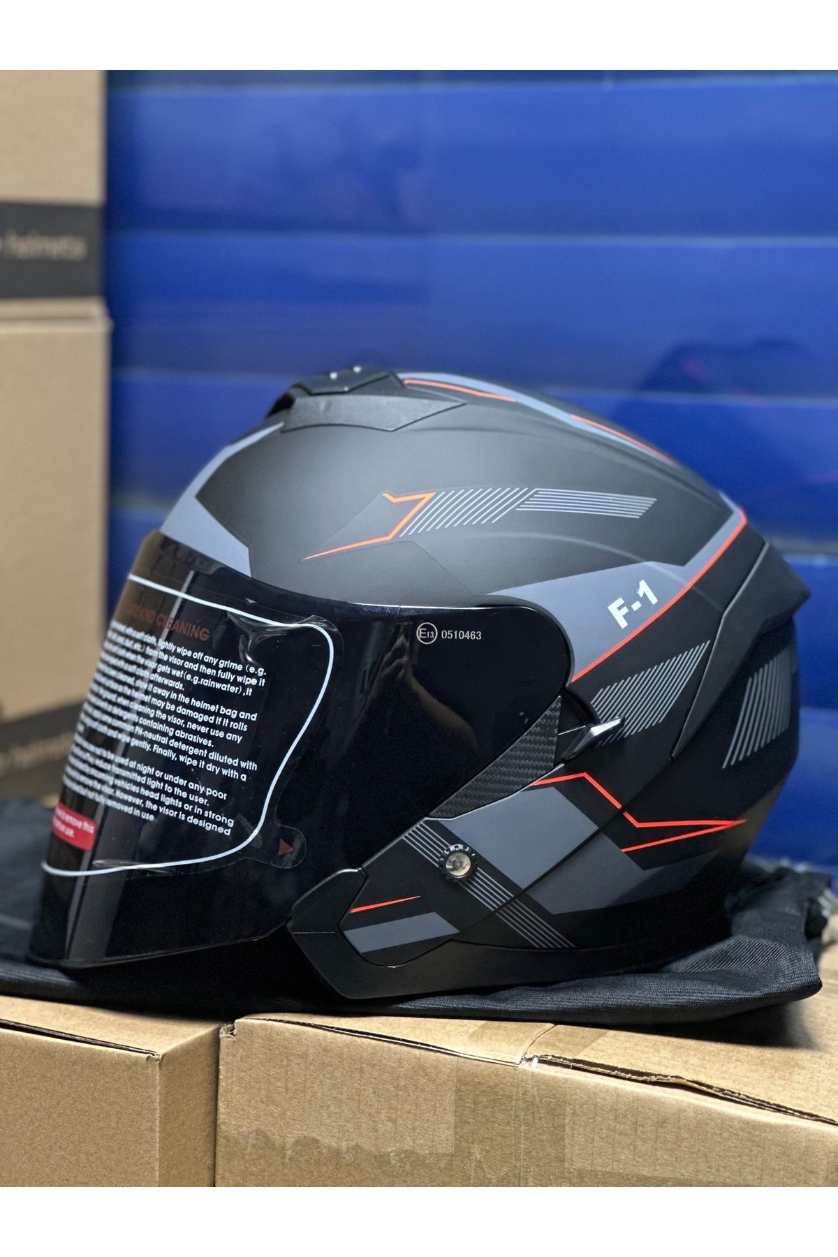 JK20 MOTOSİKLET SİYAH VİZÖRLÜ YARIM KASK / GÜNEŞ GÖZLÜKLÜ / ŞEFFAF VİZÖR HEDİYELİ