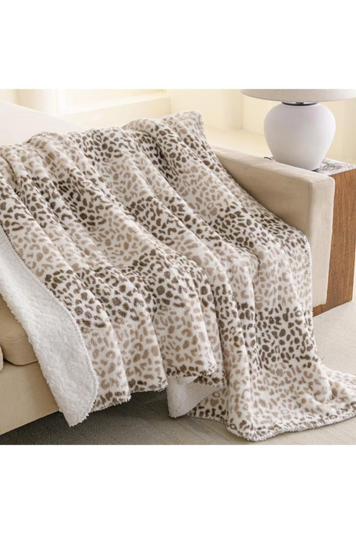 Generic-Mezoe Leopard Print Soft and Luxurious Mink Sherpa Blanket Multicolor King MINK-SHERPA03 3