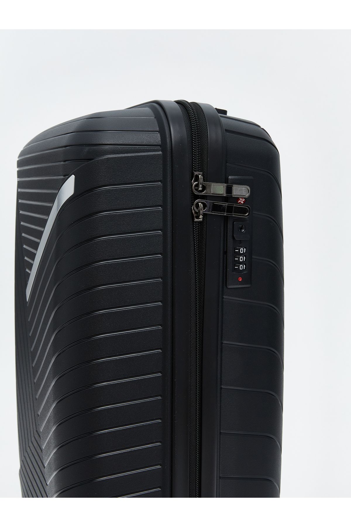 LC Waikiki-Small Size Suitcase with Lock Detail 3