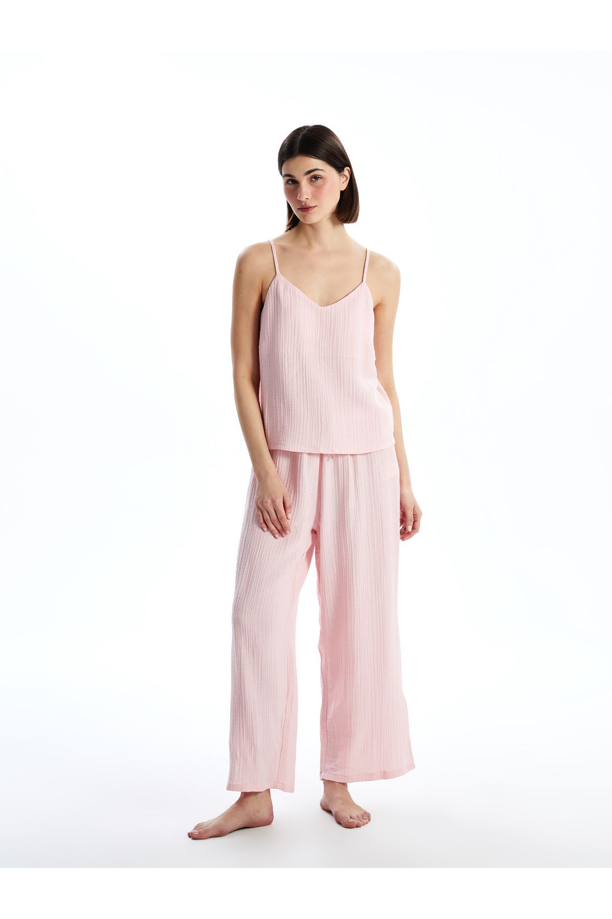 LC Waikiki Kadın V Yaka Düz Pijama Takımı