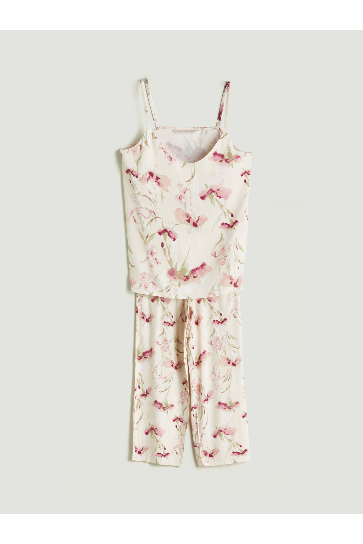 LC Waikiki V Yaka Çiçekli Askılı Kadın Pijama Takımı