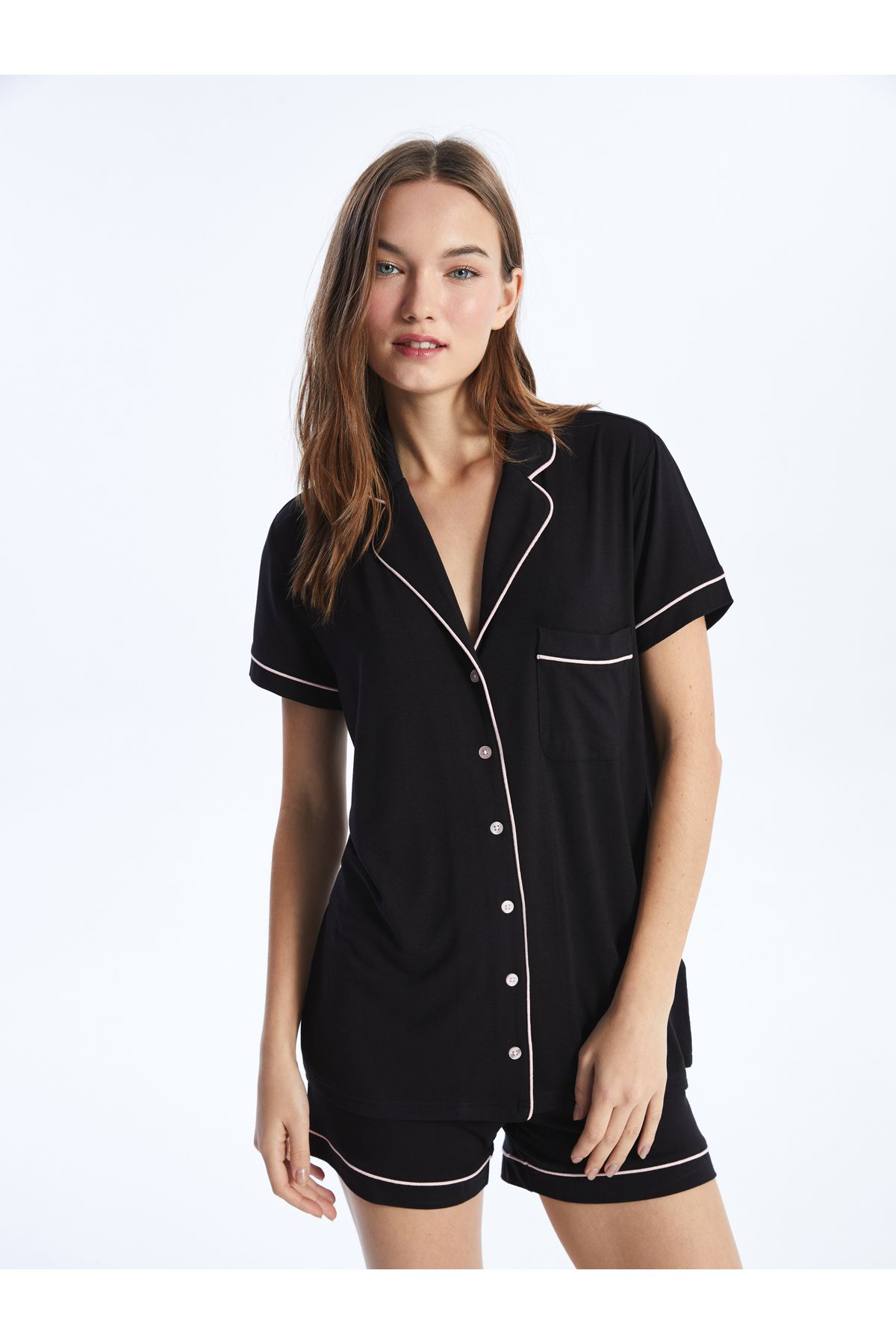 LC Waikiki Gömlek Yaka Düz Kısa Kollu Kadın Şortlu Pijama Takımı
