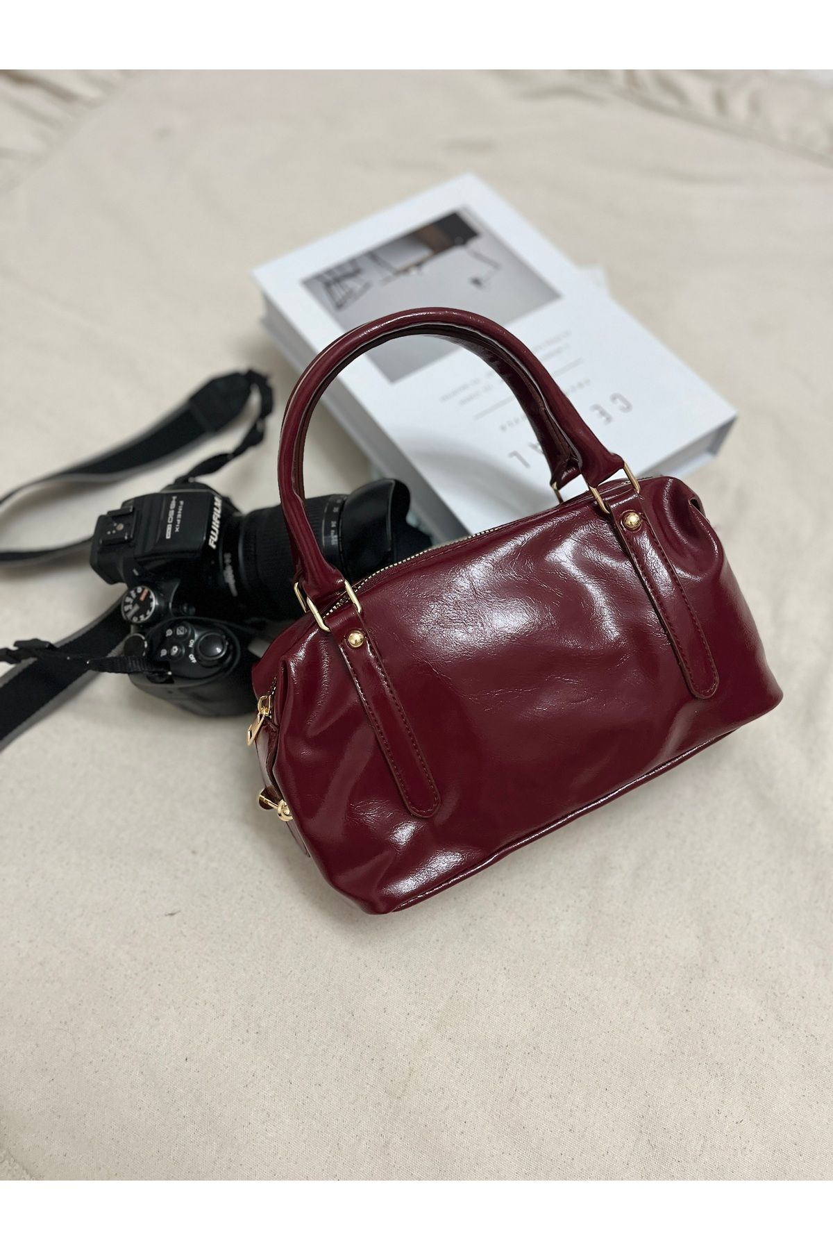 ÇANTA Vesara ShineMini - Kemerli Rugan Mini Baget Çanta