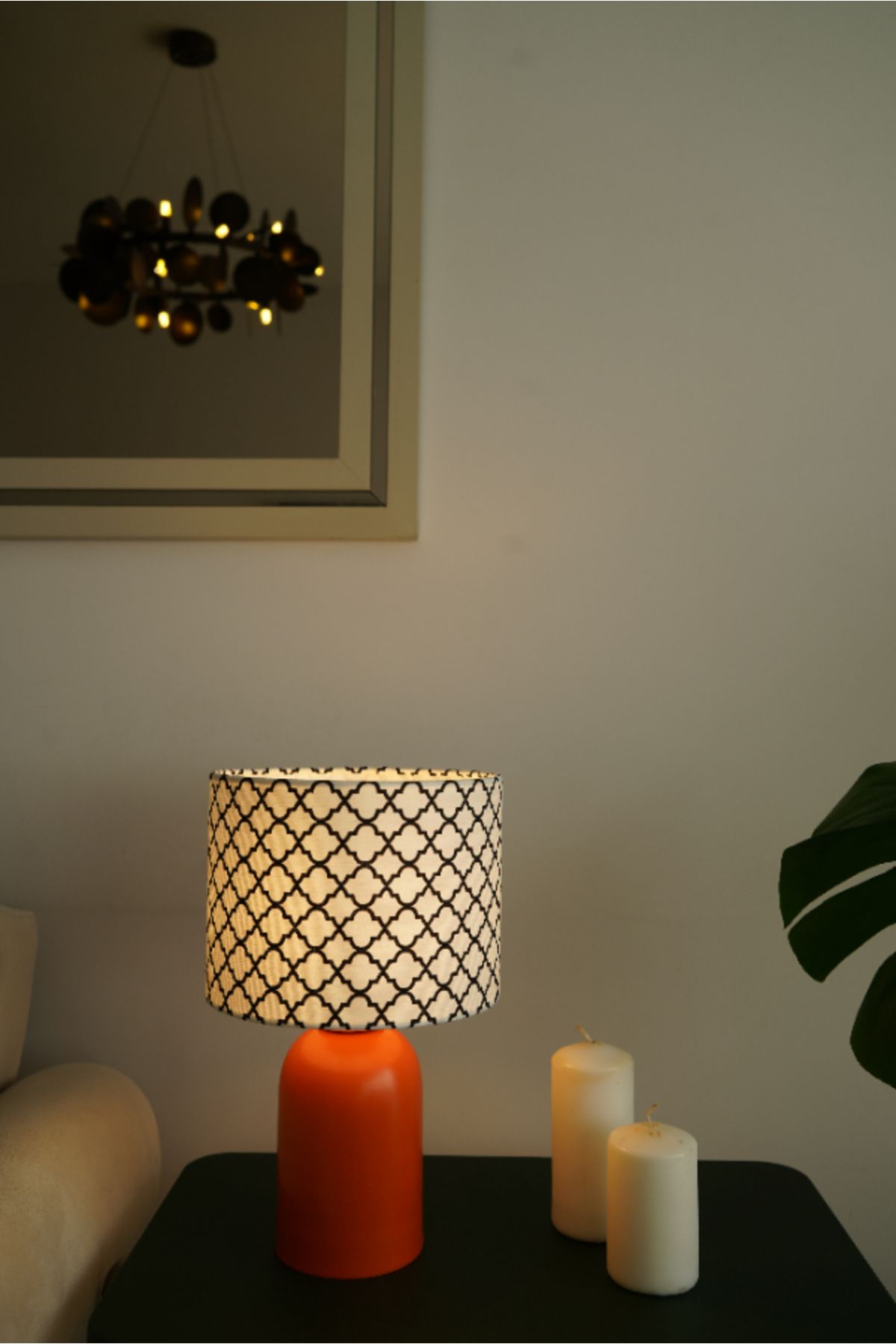 retro home design Turuncu Ayaklı Siyah Beyaz Detaylı Baskı Model Kumaş Şapkalı Şık Yatak Odası Salon Abajur Özel