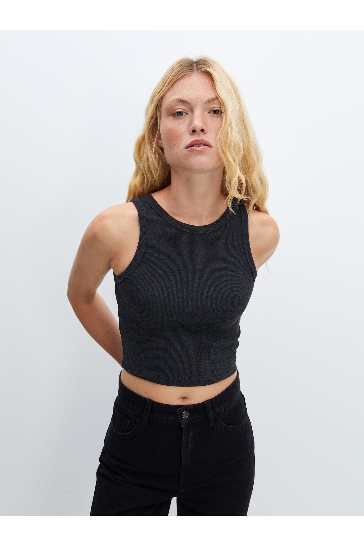 LC Waikiki Bisiklet Yaka Kadın Crop