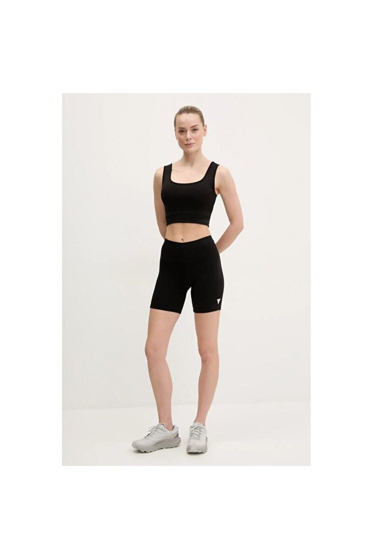 Crocus Kadın Aktif Slim Fit Şort - 2