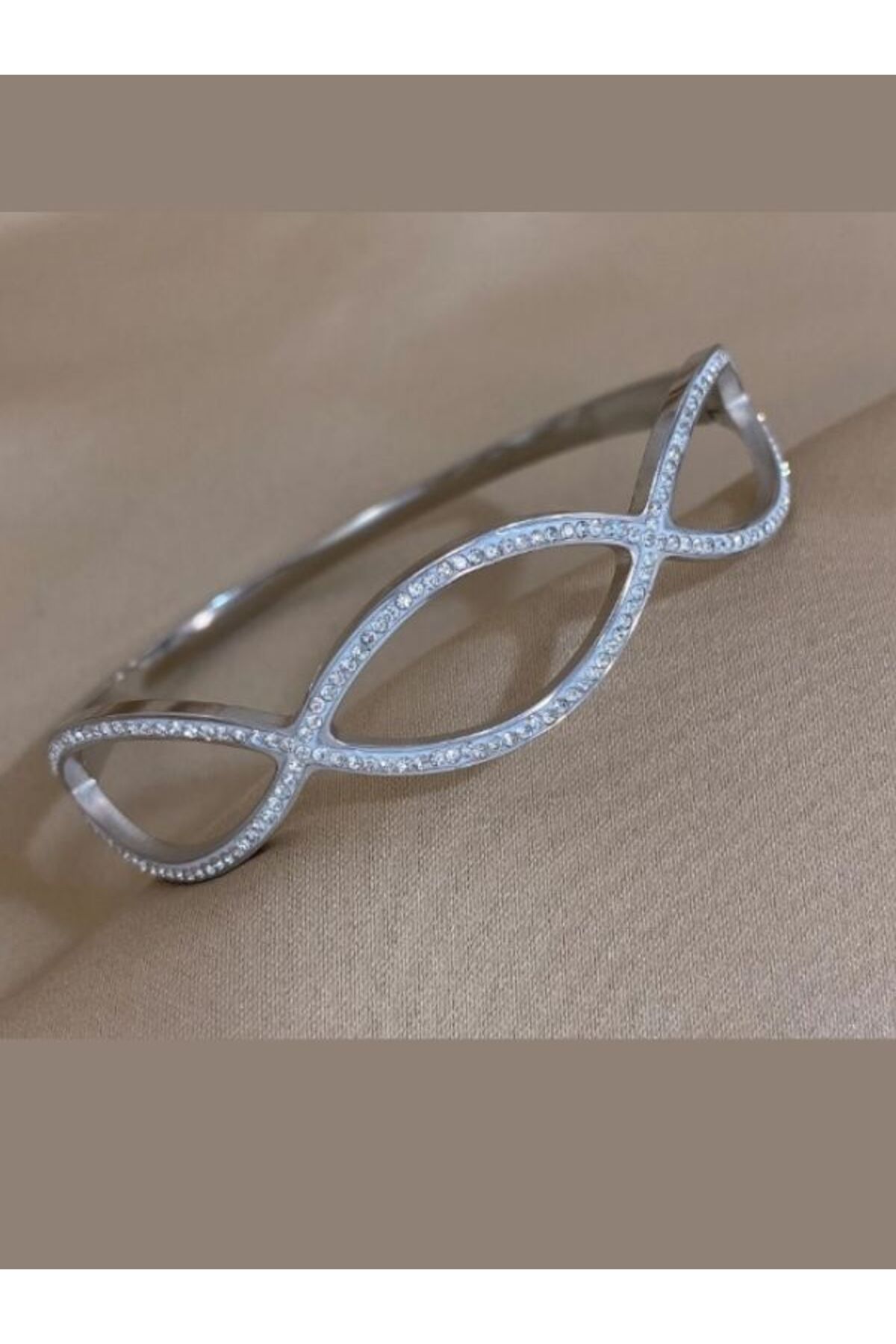Eyelashes Silver Zirkon Taşlarla Süslü Çelik Bileklik
