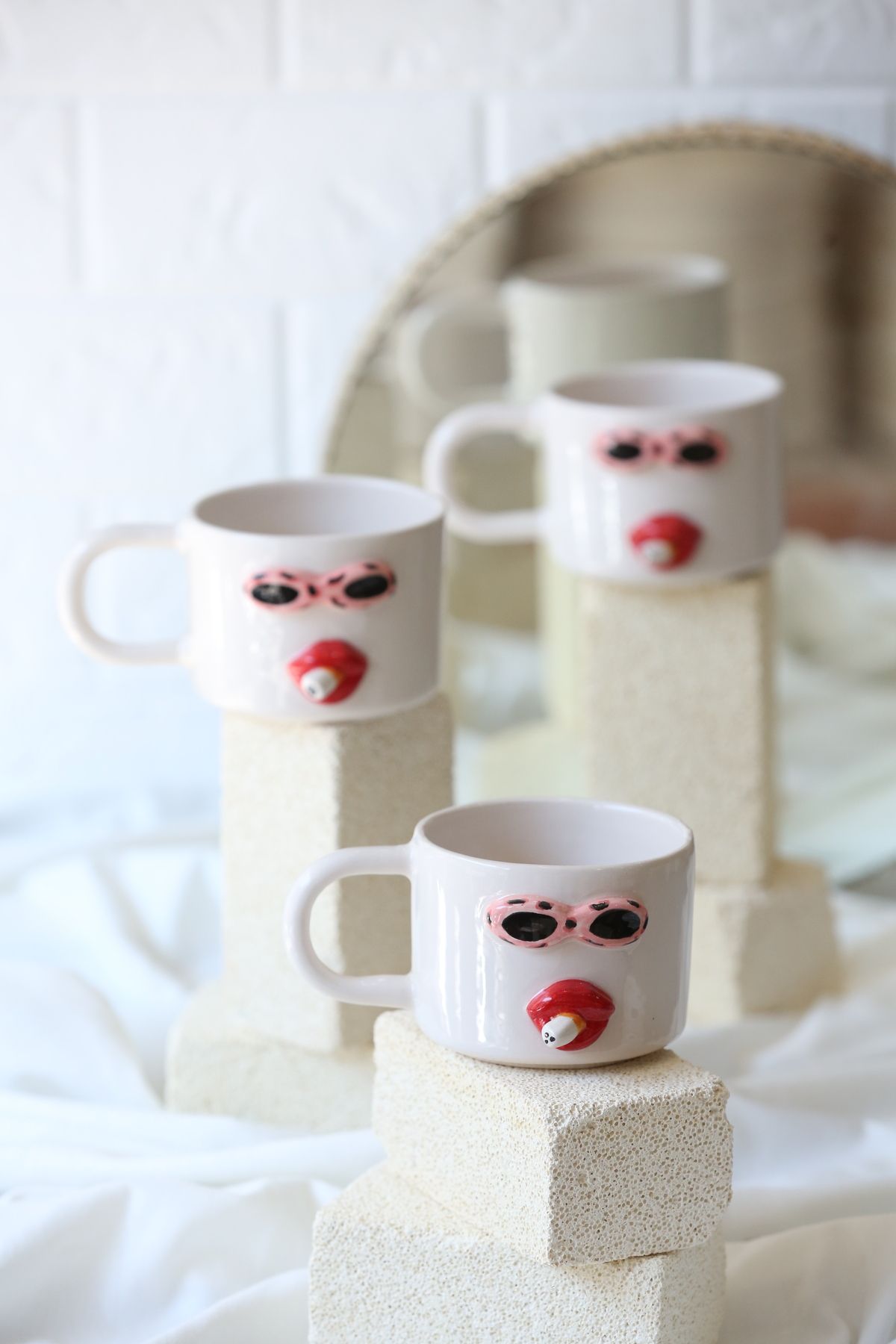 MERVEOKTAYSERAMİK el yapımı seramik kadın figürlü mug