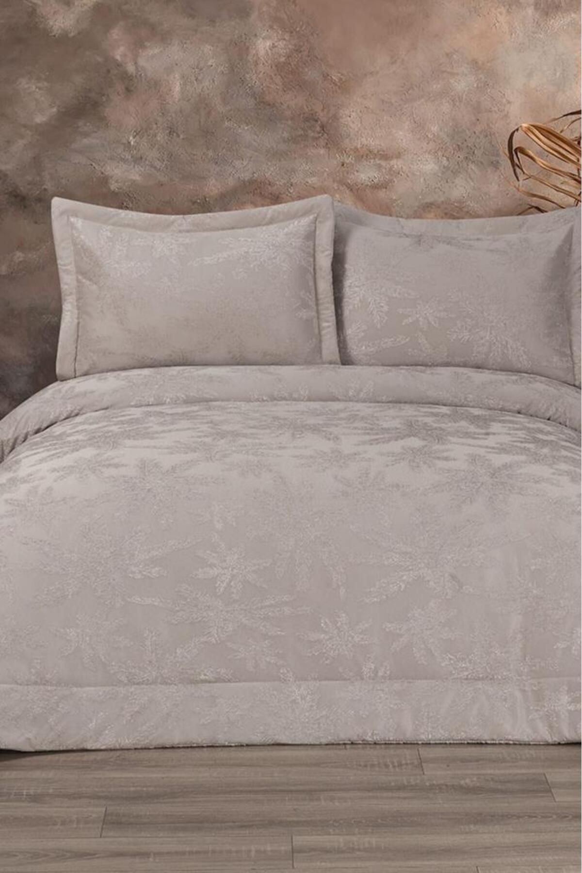 Çeyiz Diyarı Jasmin Elyaf Dolgulu Çift Kişilik 250x255 Cm Yatak Örtüsü Krem